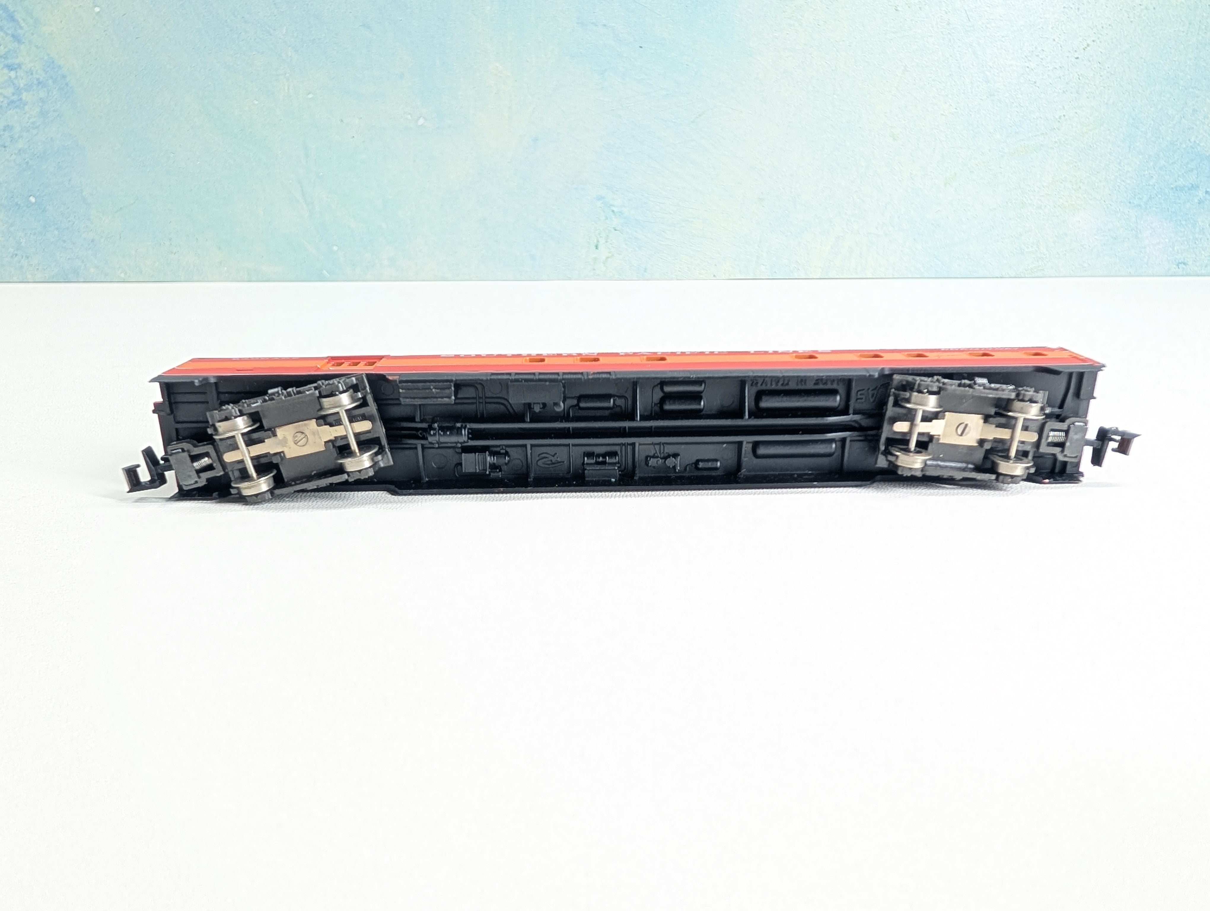 USED Atlas N Scale Rivarossi Baggage Dormitory Passenger Car Southern Pacific Lines Daylight
