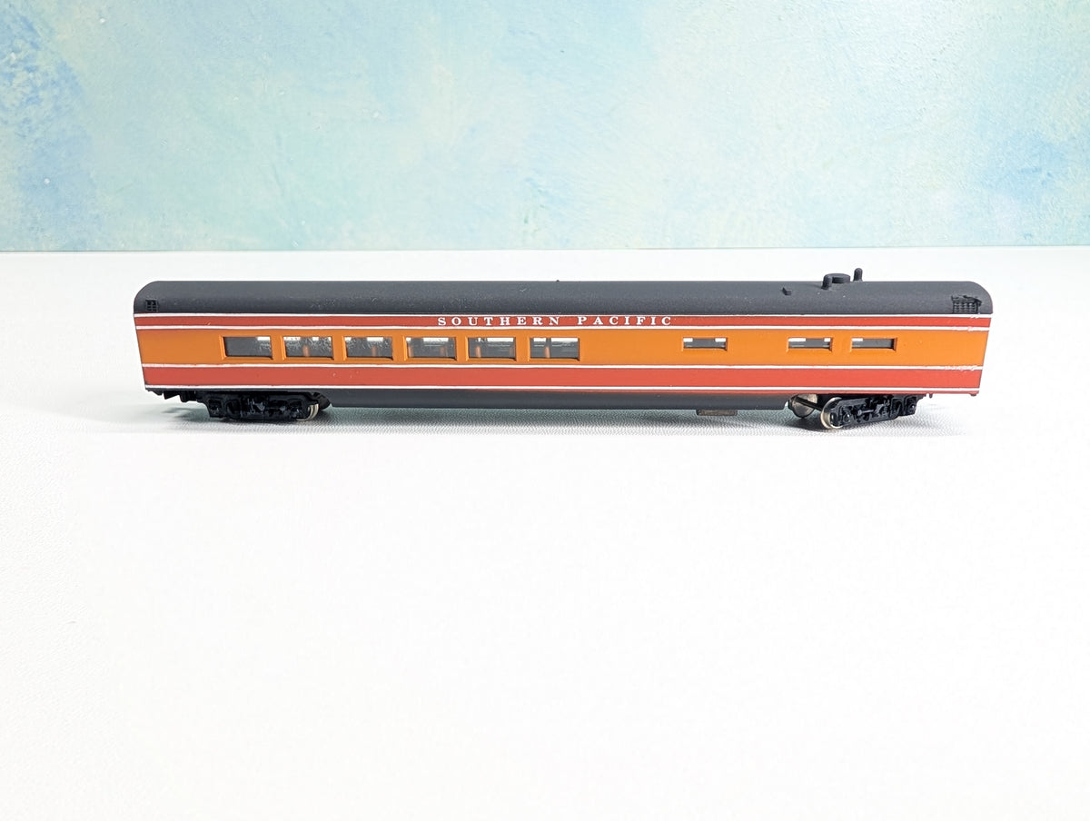 USED Con-Cor N Scale Diner Passenger Car Southern Pacific Daylight
