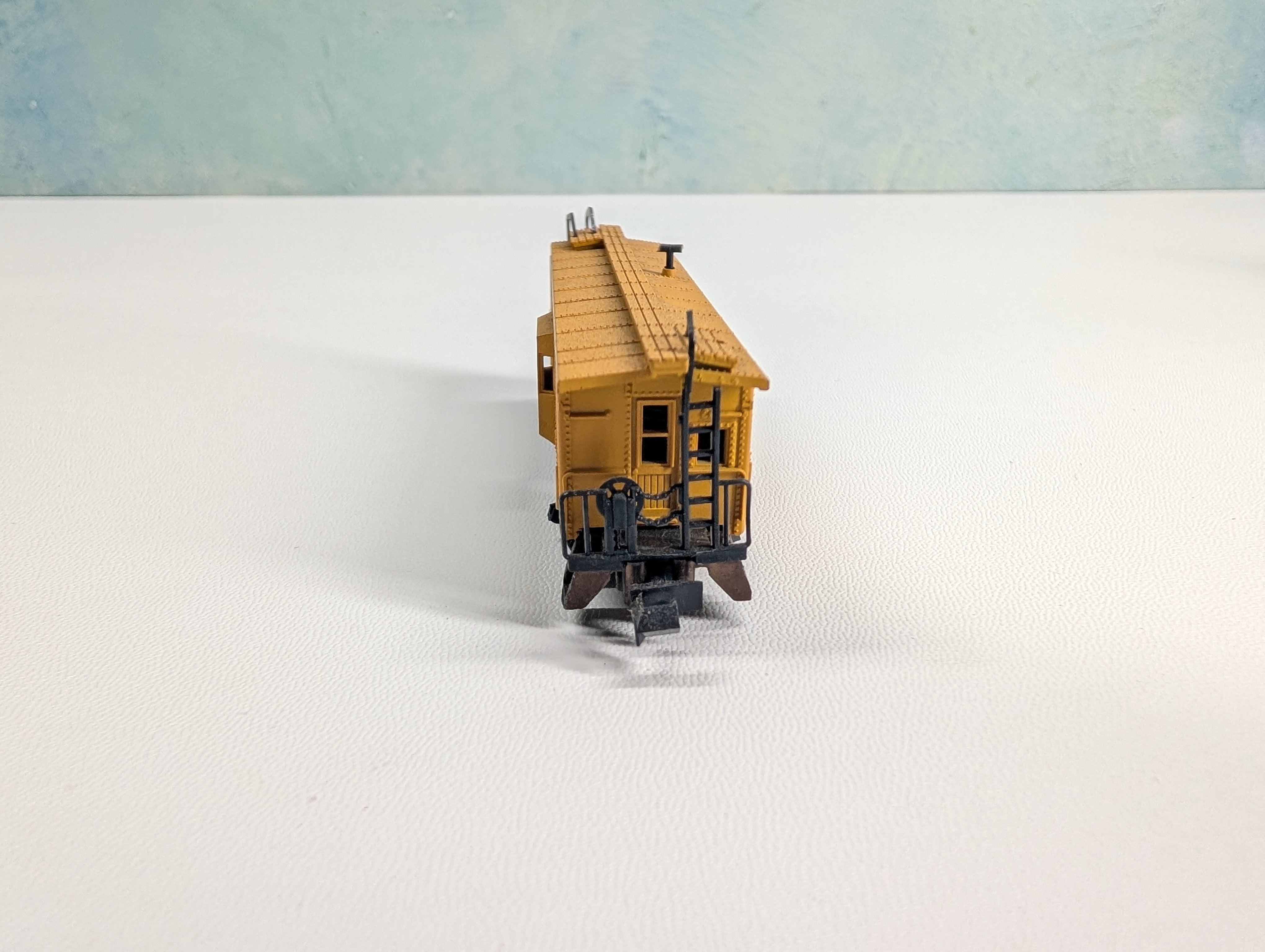 USED Con-Cor N Scale Bay Window Caboose Union Pacific UP #3821