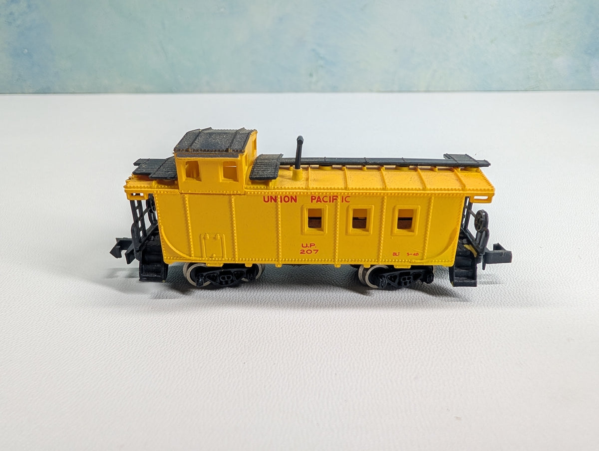 USED Bachmann N Scale Caboose Union Pacific UP #207