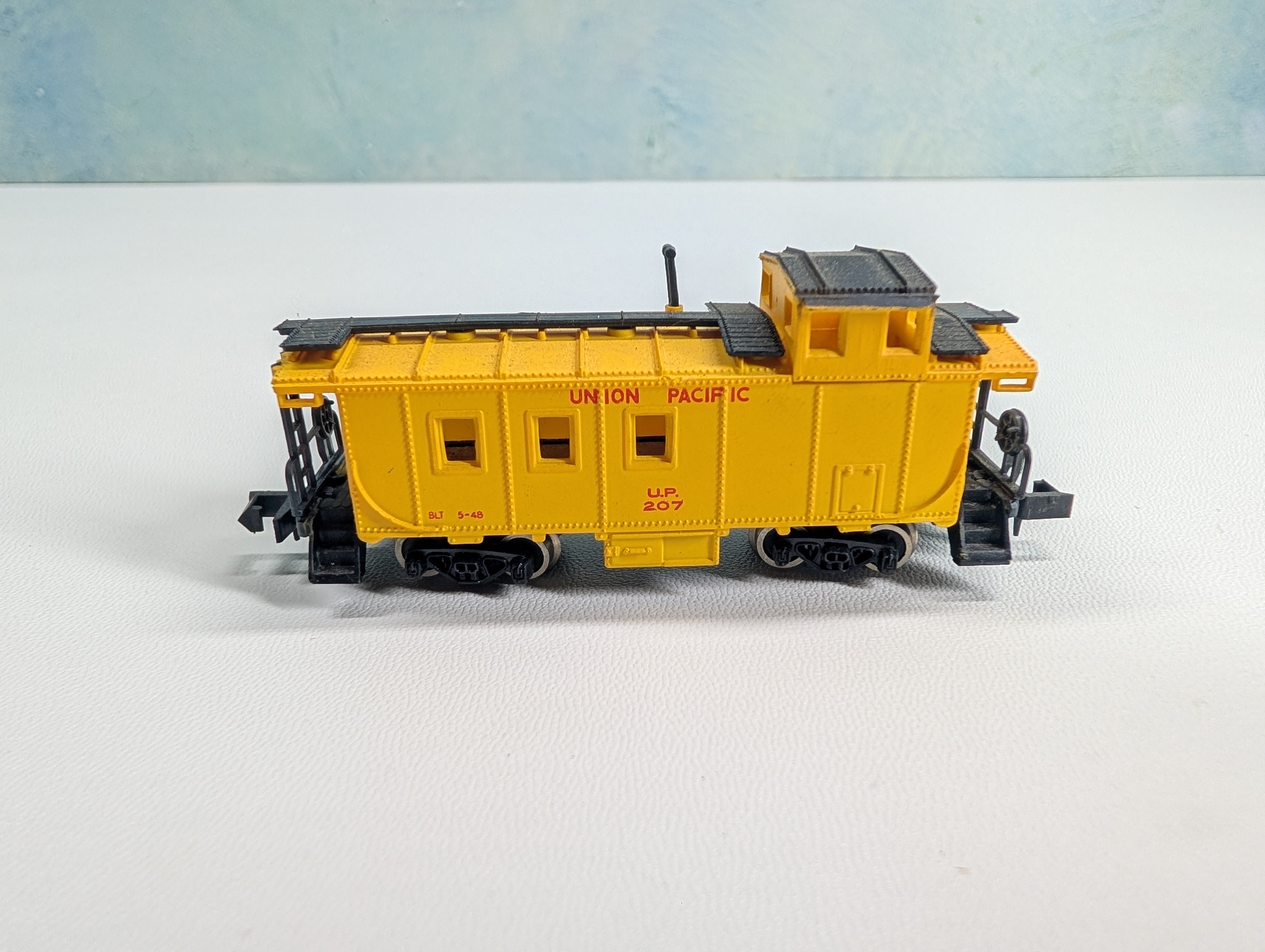 USED Bachmann N Scale Caboose Union Pacific UP #207