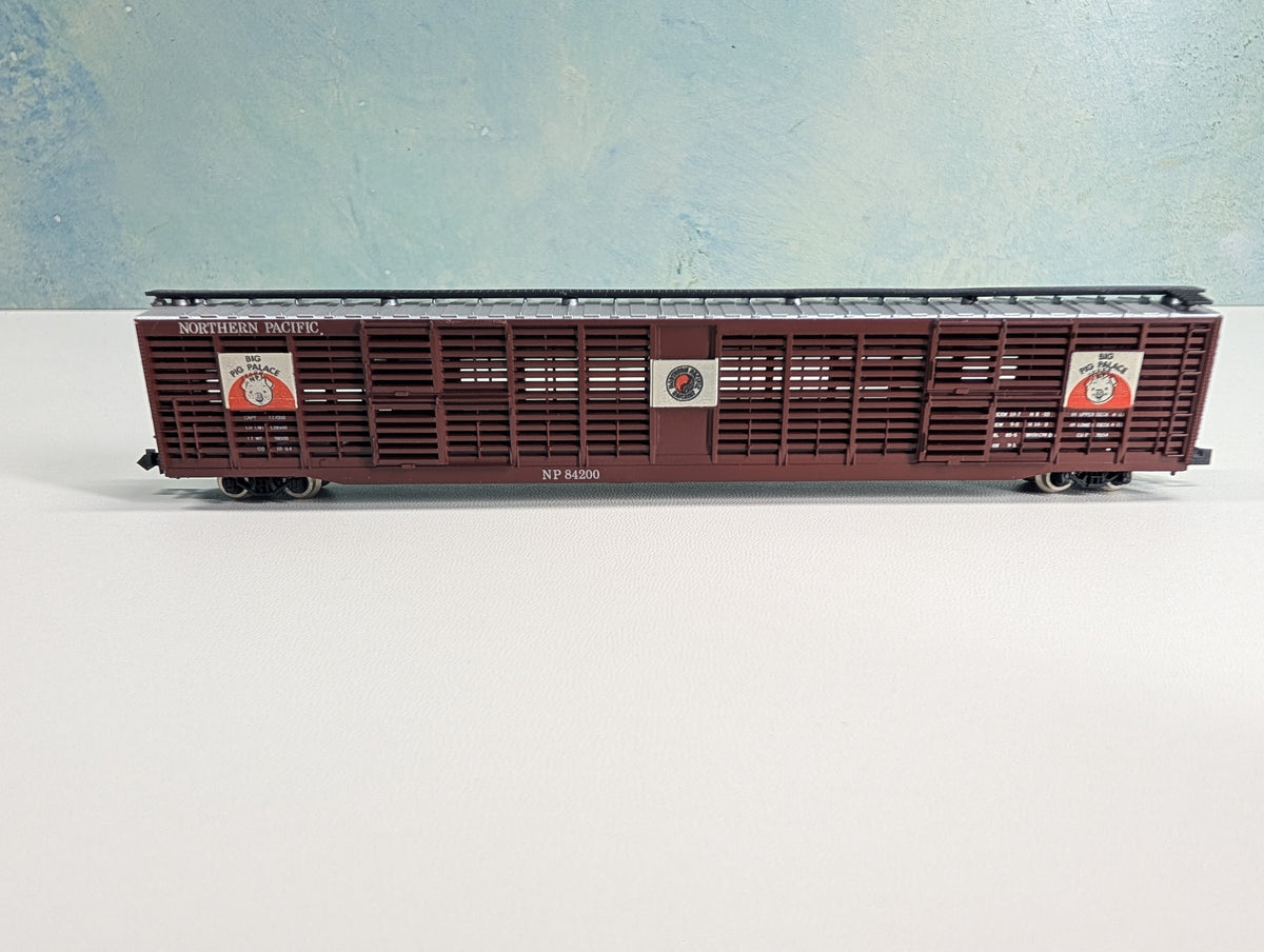 USED Atlas 3121 N Scale 85' HI-Cube Stock Car Northern Pacific NP #84200 Big Pig Palace