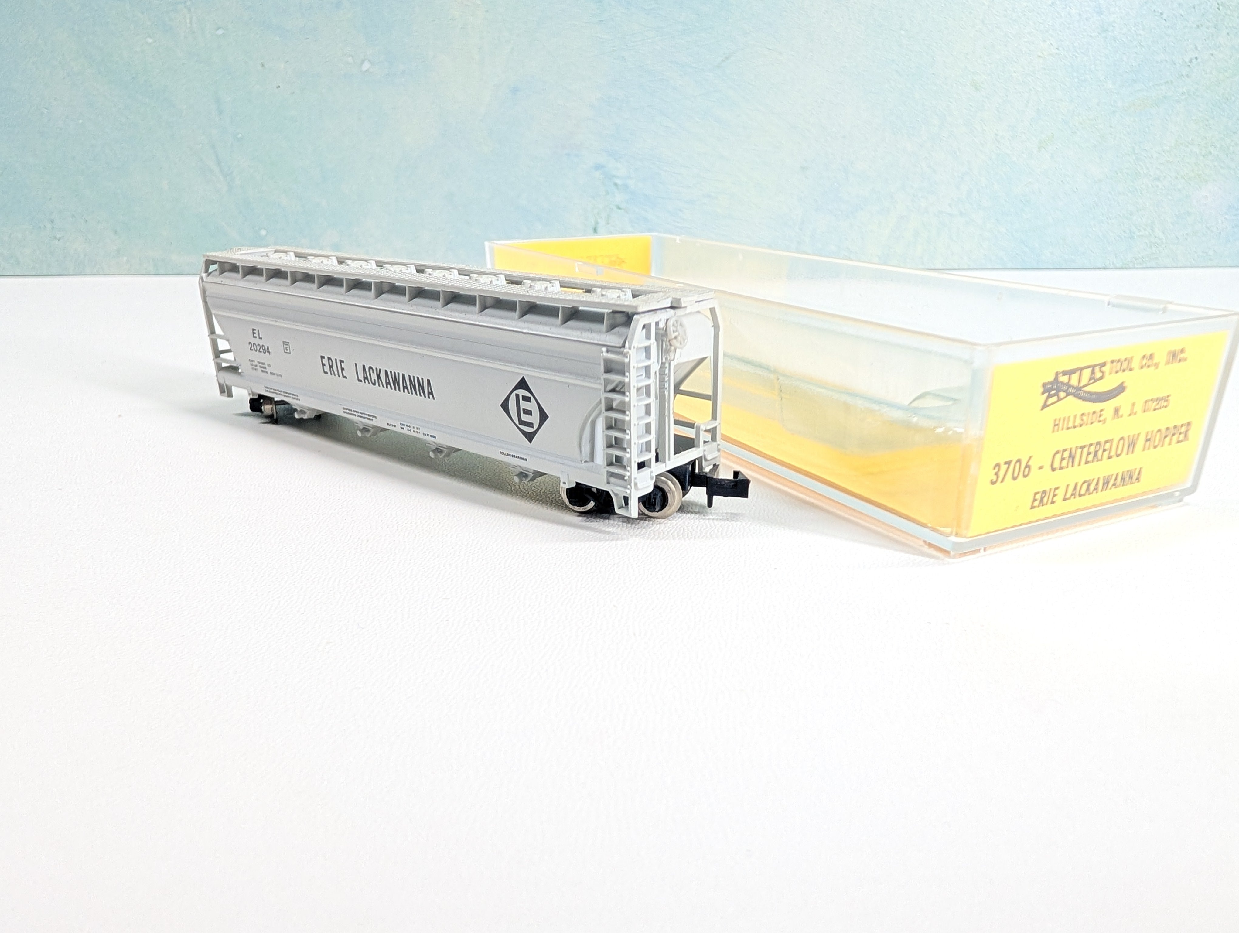 USED Atlas 3706 N Scale ACF Centerflow Hopper Erie Lackawanna EL #20294