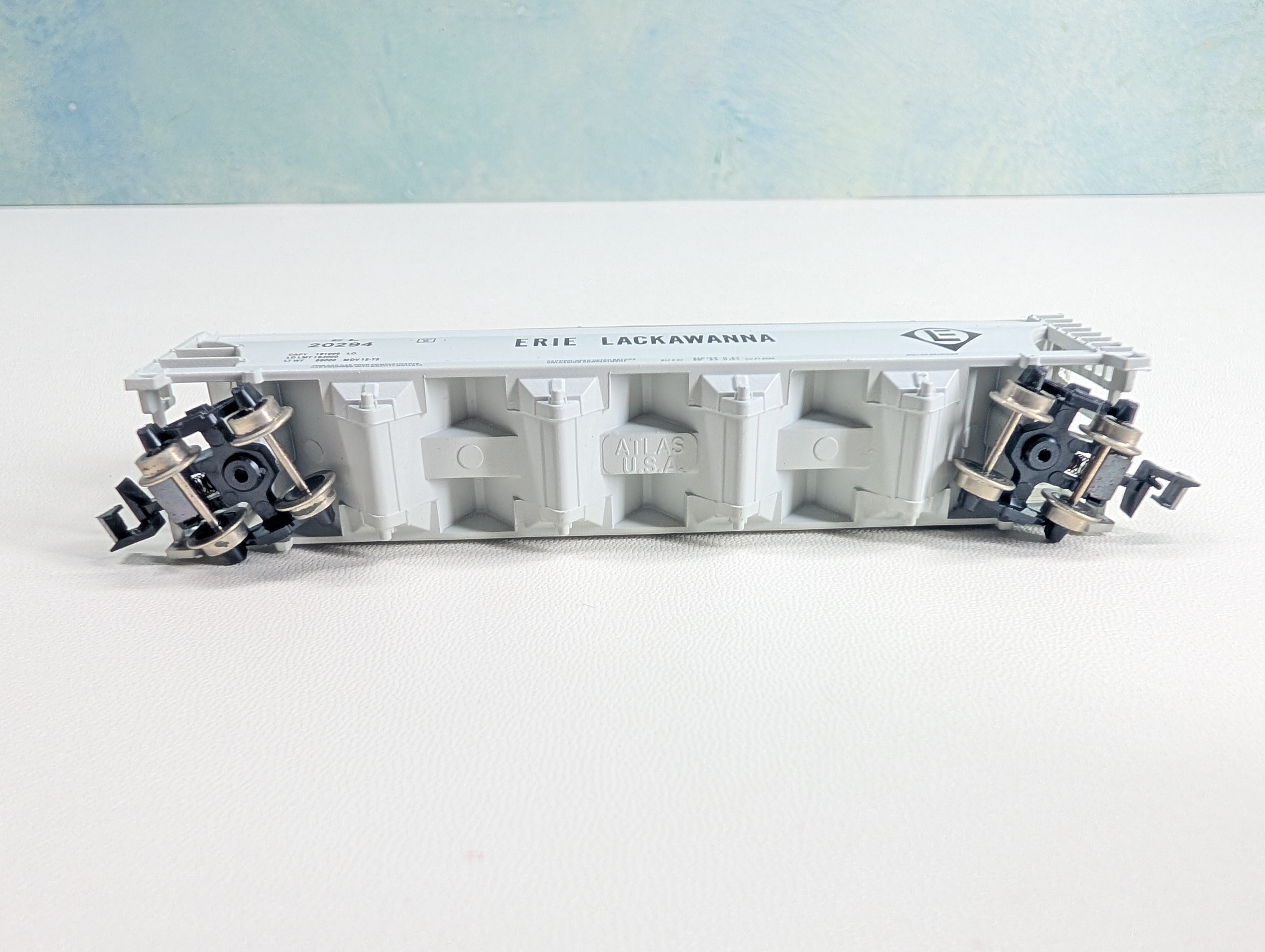 USED Atlas 3706 N Scale ACF Centerflow Hopper Erie Lackawanna EL #20294
