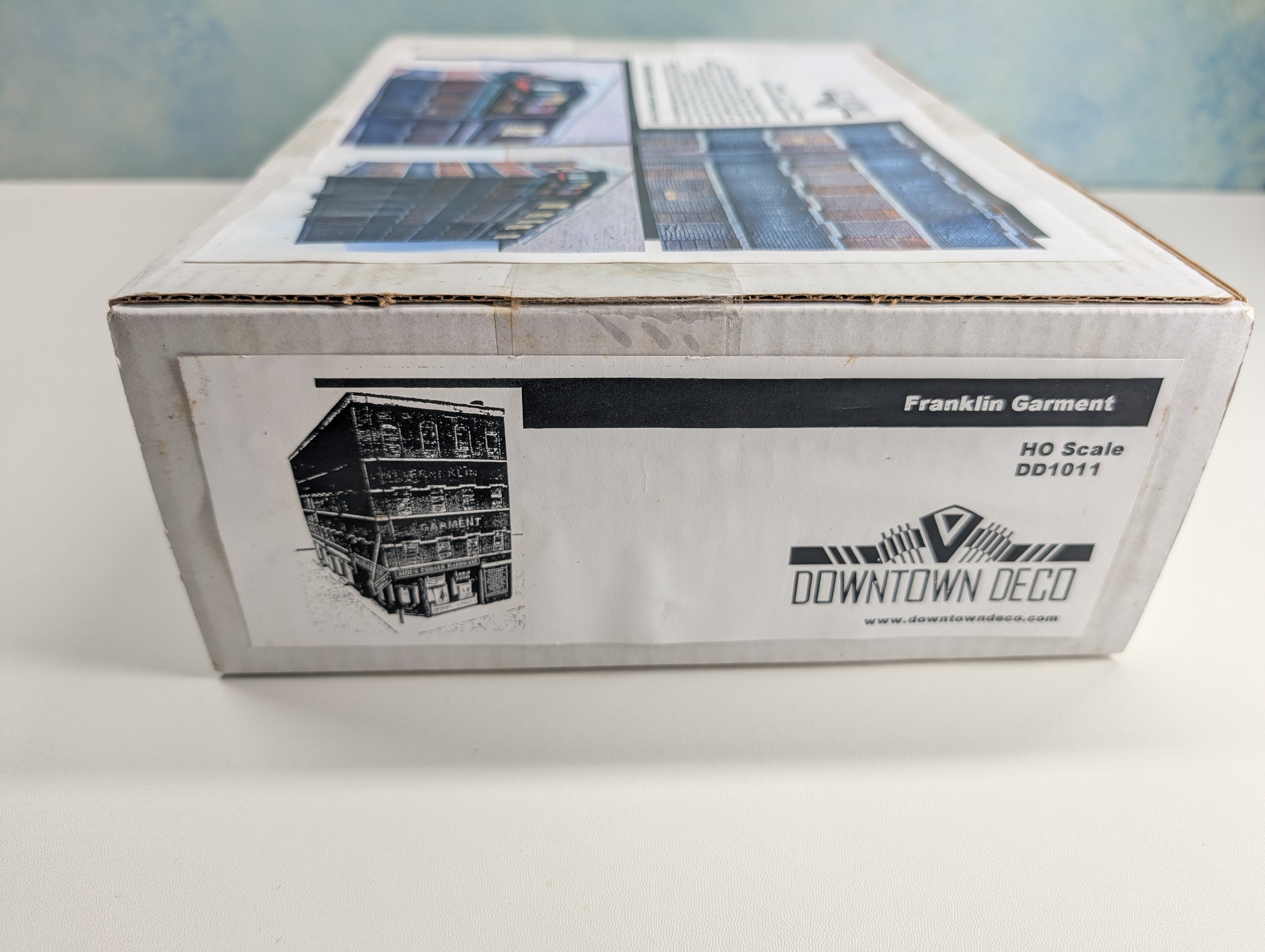USED Downtown Deco 1011 HO Scale Franklin Garment KIT