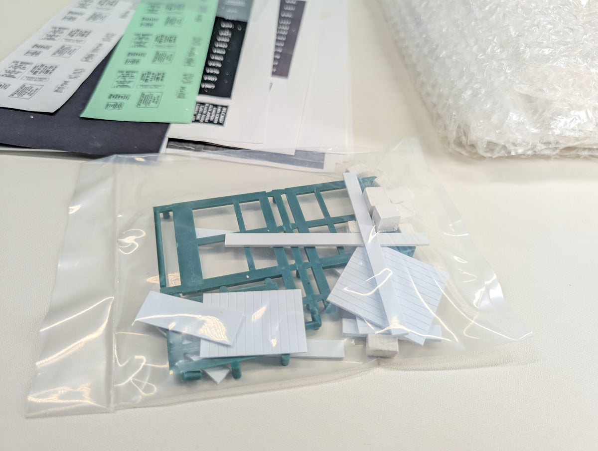 USED Downtown Deco 1011 HO Scale Franklin Garment KIT
