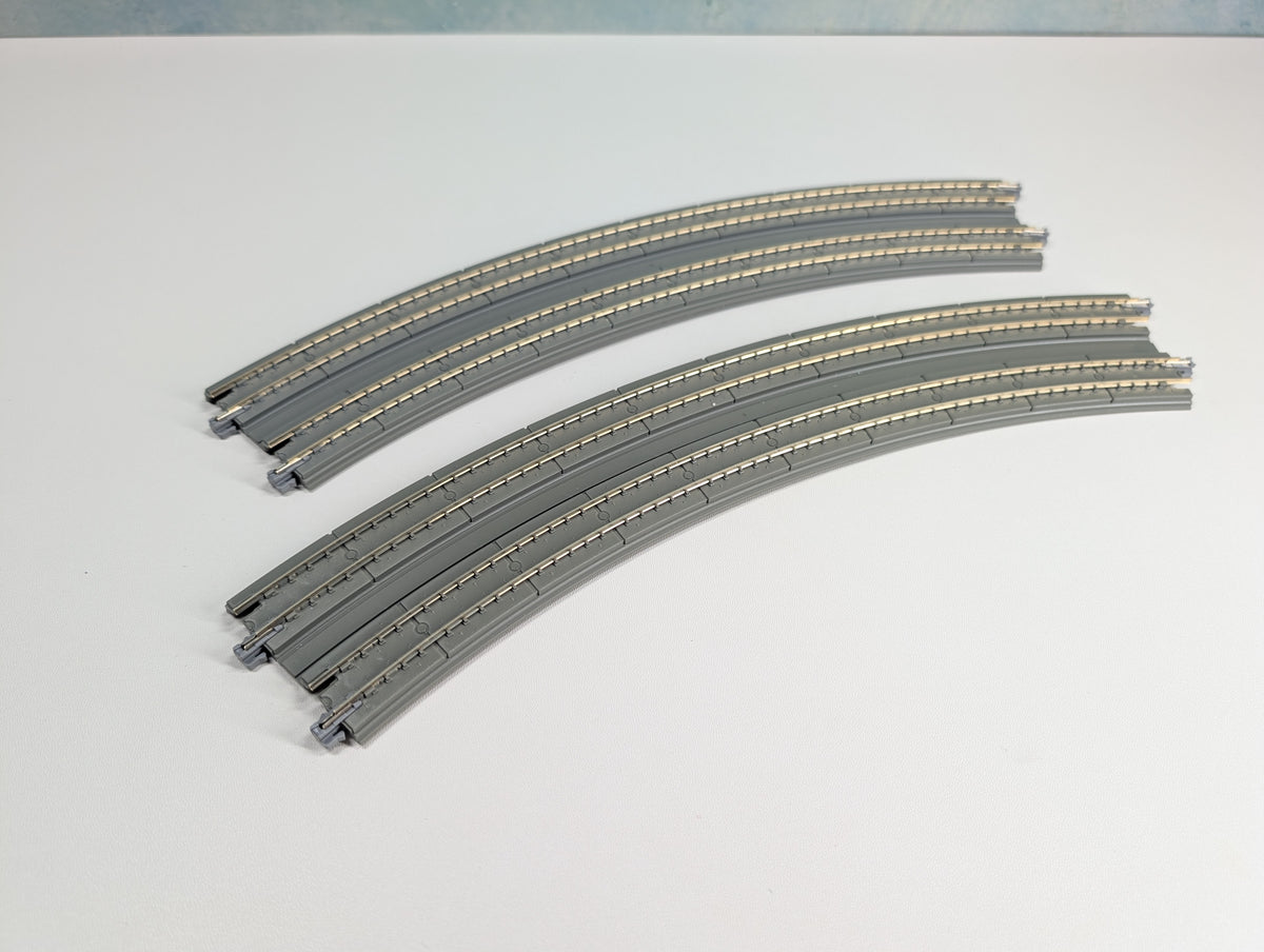 USED KATO 20-187 N Scale Concrete Slab Double Track Superelevated Curve (414/381mm, 19"/15") 45R Unitrack, Code 80 (2 pcs)