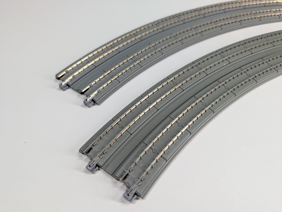 USED KATO 20-187 N Scale Concrete Slab Double Track Superelevated Curve (414/381mm, 19"/15") 45R Unitrack, Code 80 (2 pcs)