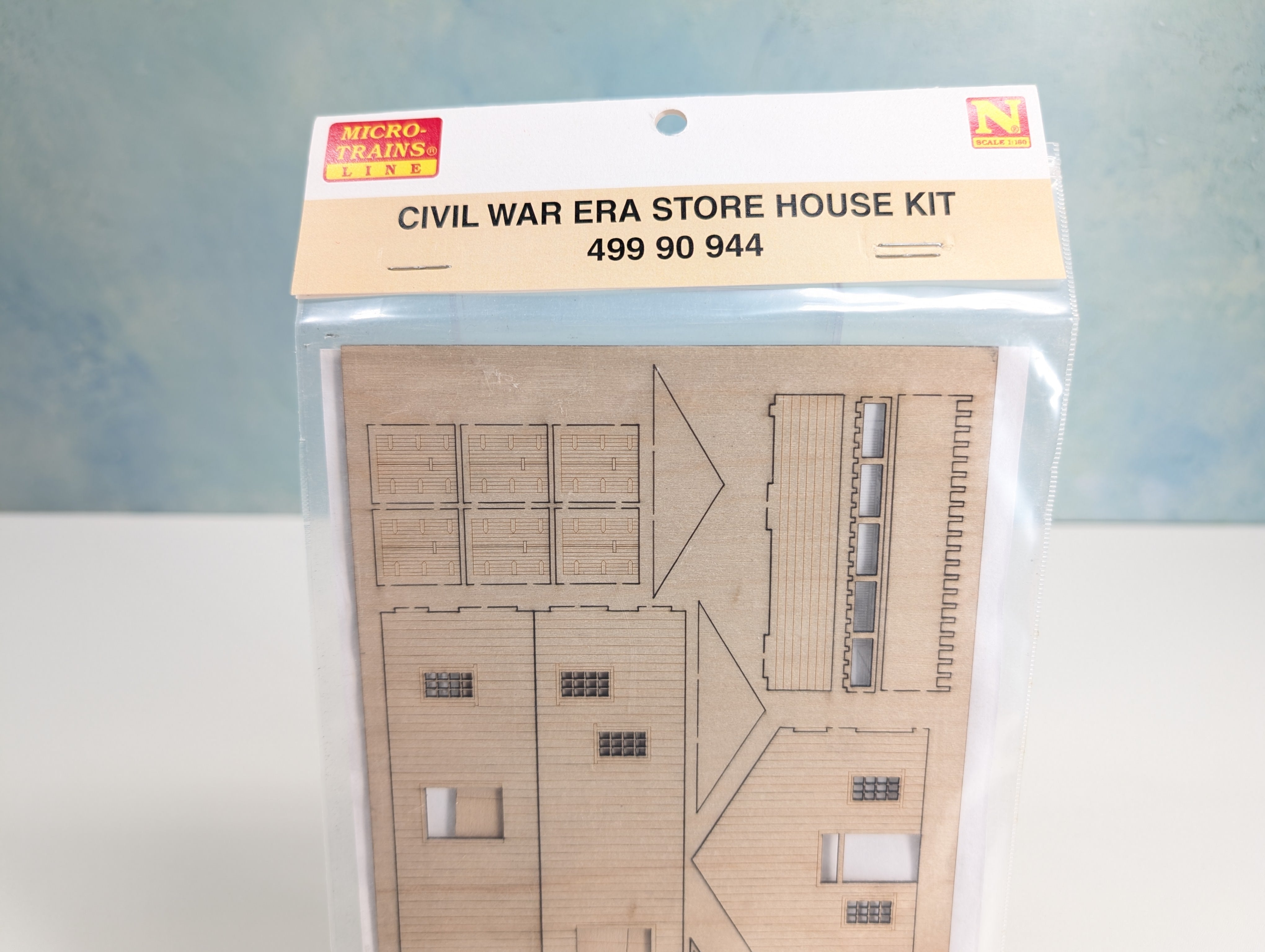 Micro-Trains 499 90 944 N Scale Civil War Era Store House Laser-Cut KIT