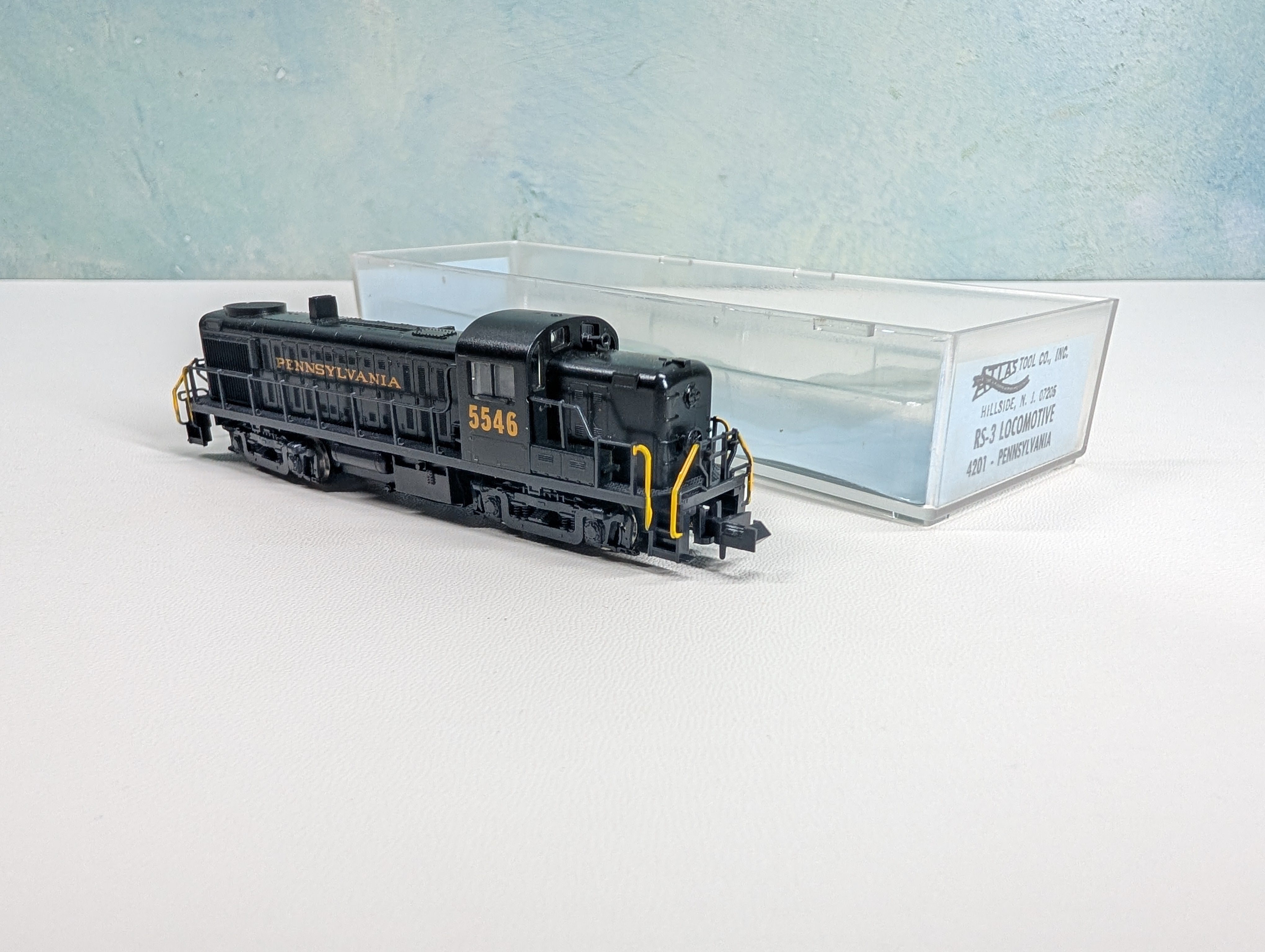 USED Atlas 4201 N Scale RS-3 Diesel Locomotive Pennsylvania PRR #5546 Runs Great! DC