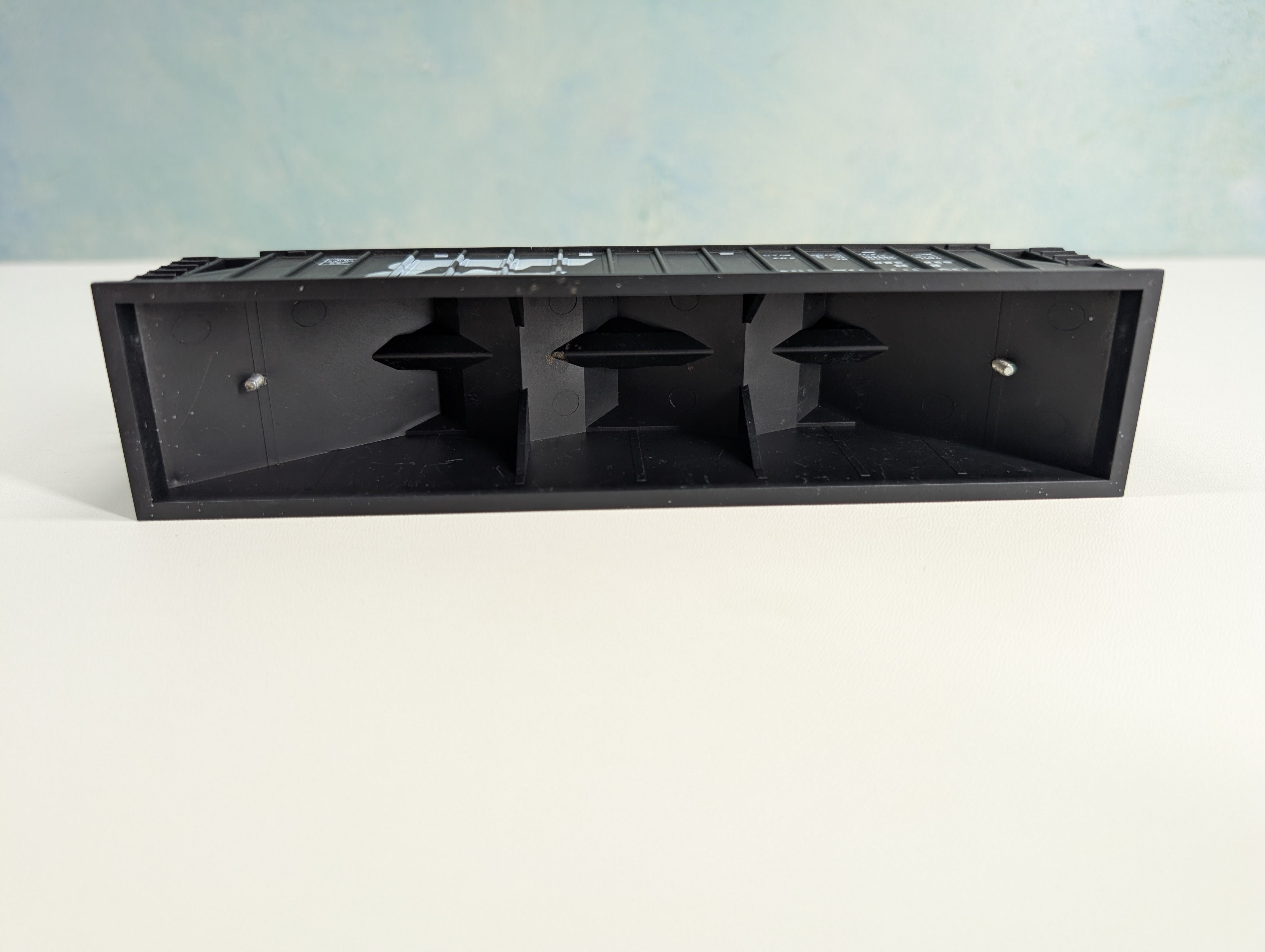 USED MCKEAN HO Scale 100 Ton 15-Panel Coal Hopper Burlington Northern BN #525388