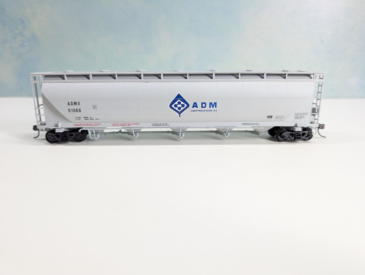 USED Walthers 932-5801 HO Scale PD Covered Hopper ADM ADMX #51068