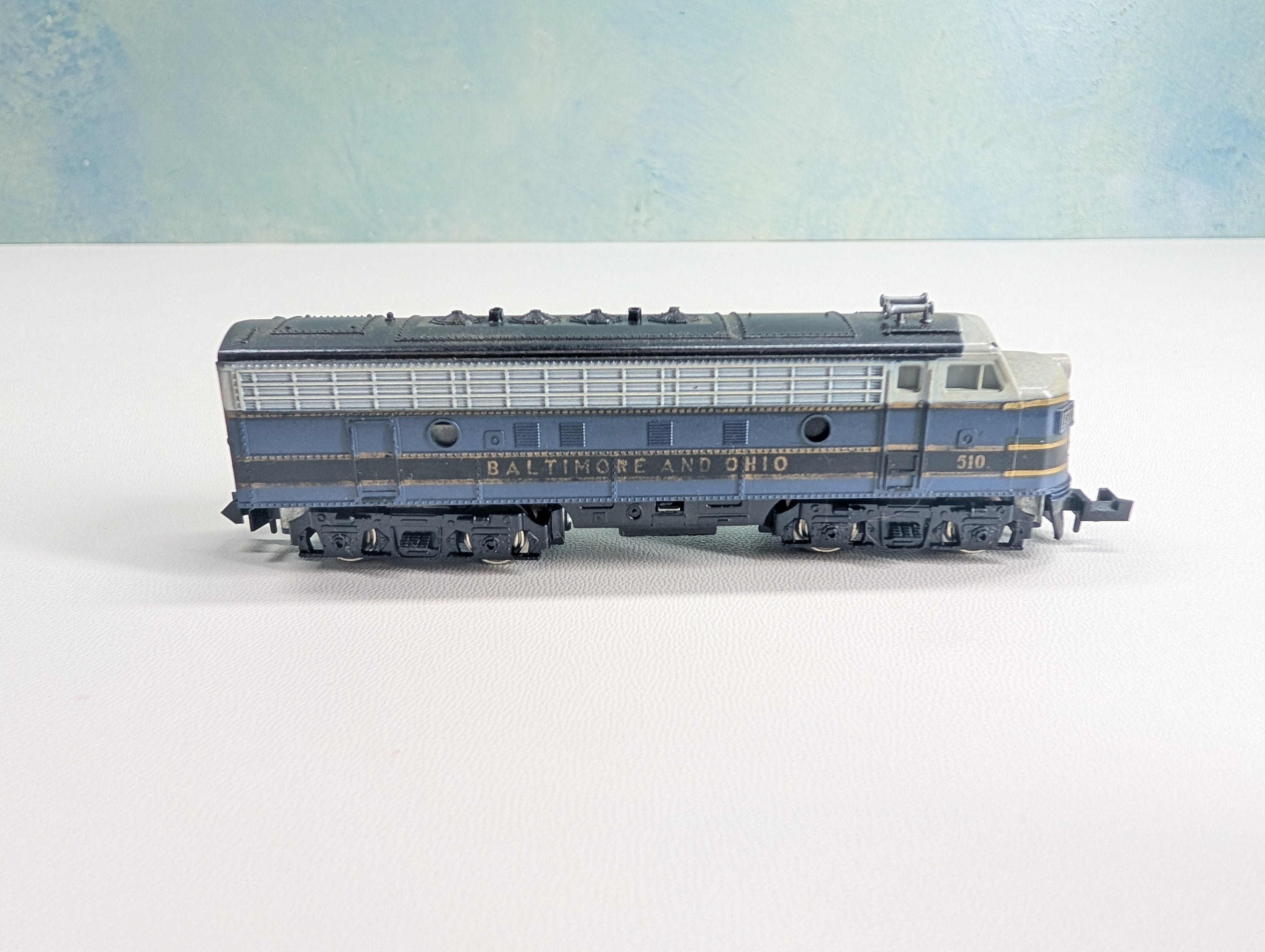 USED Postage Stamp Trains Aurora 4861 N Scale Diesel Locomotive Baltimore and Ohio B&O #510 Parts/Repairs