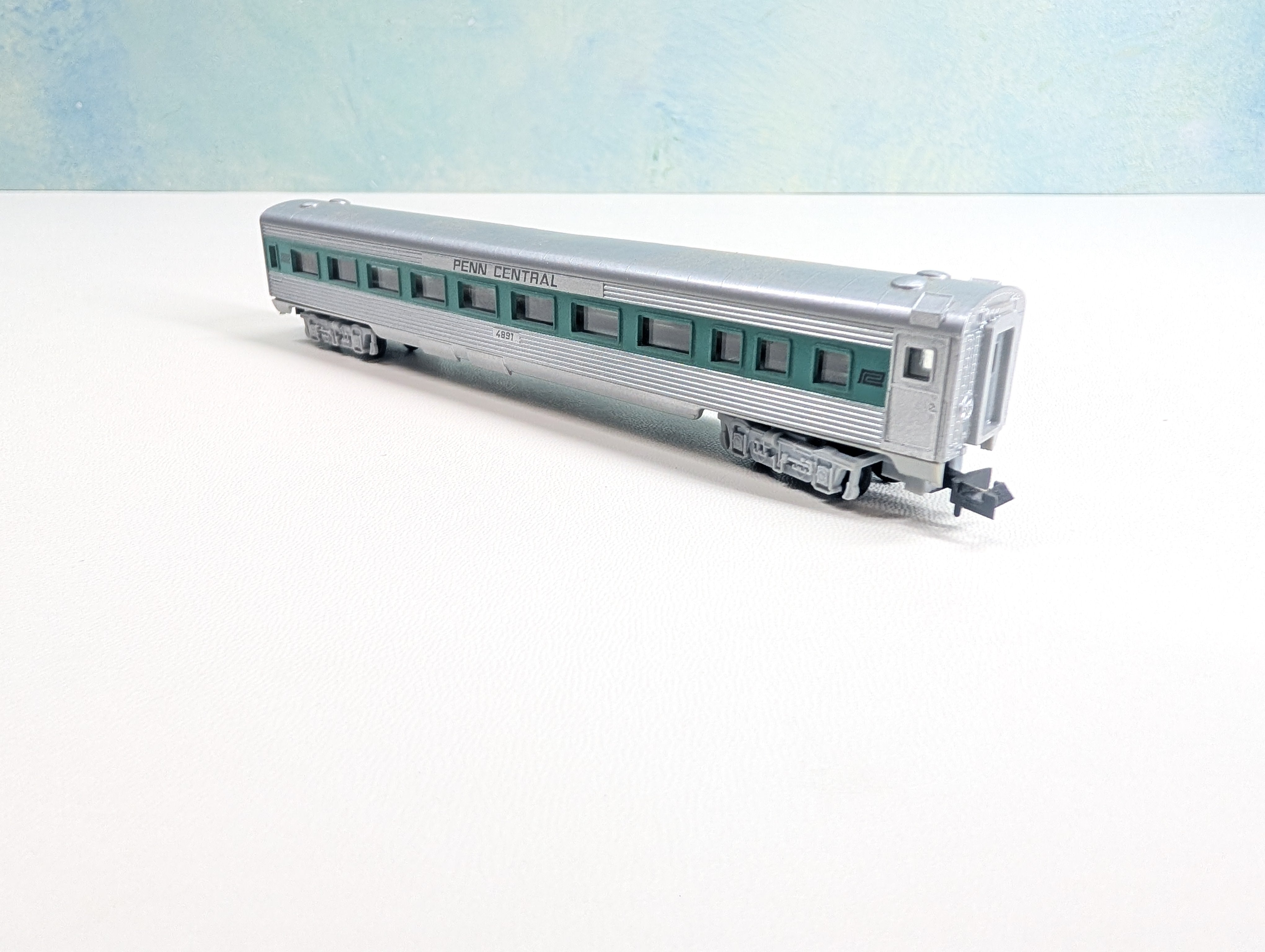 USED Trix N Scale Passenger Car Penn Central #4891