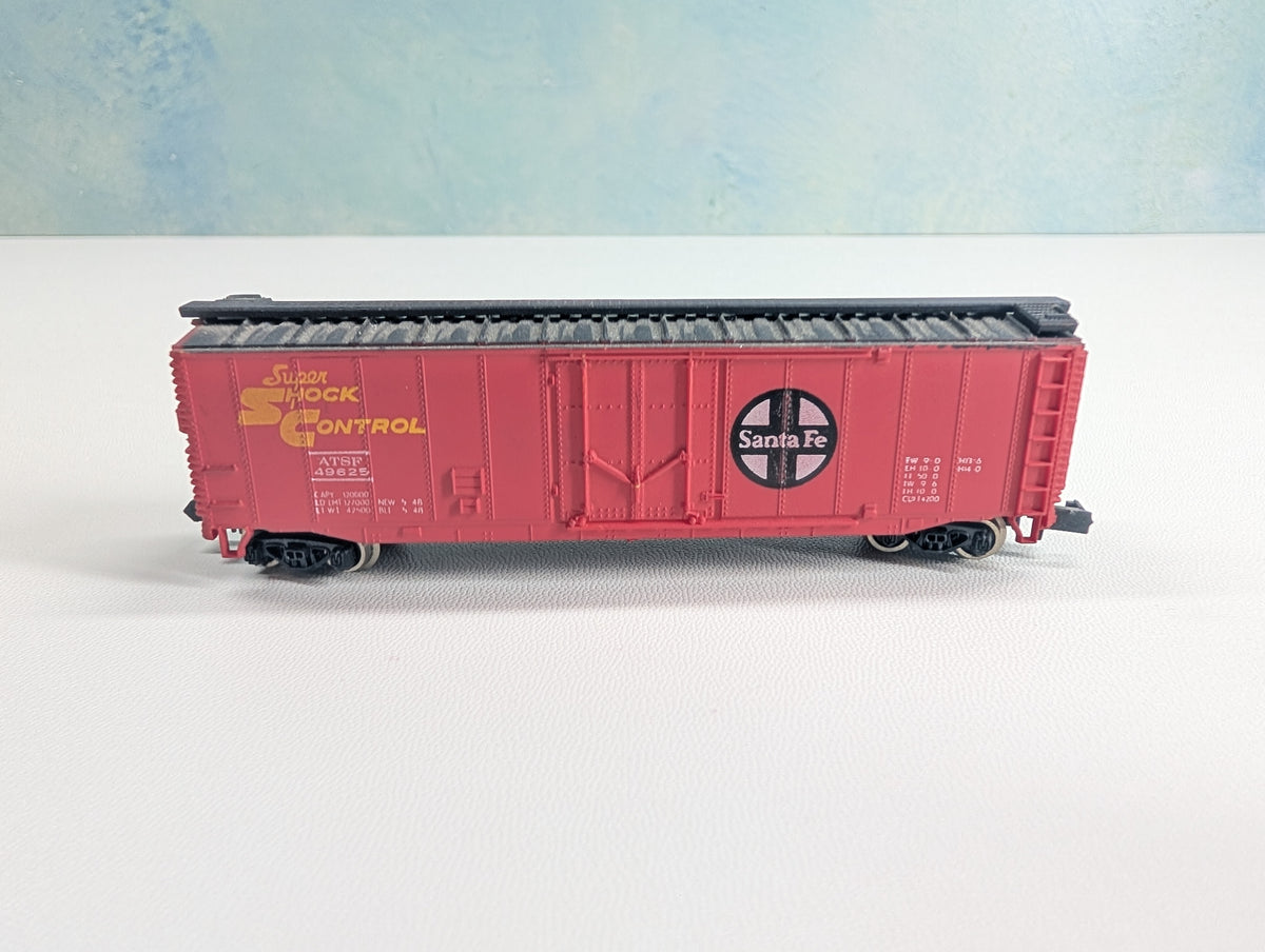 USED Bachmann N Scale Box Car Santa Fe ATSF #49625