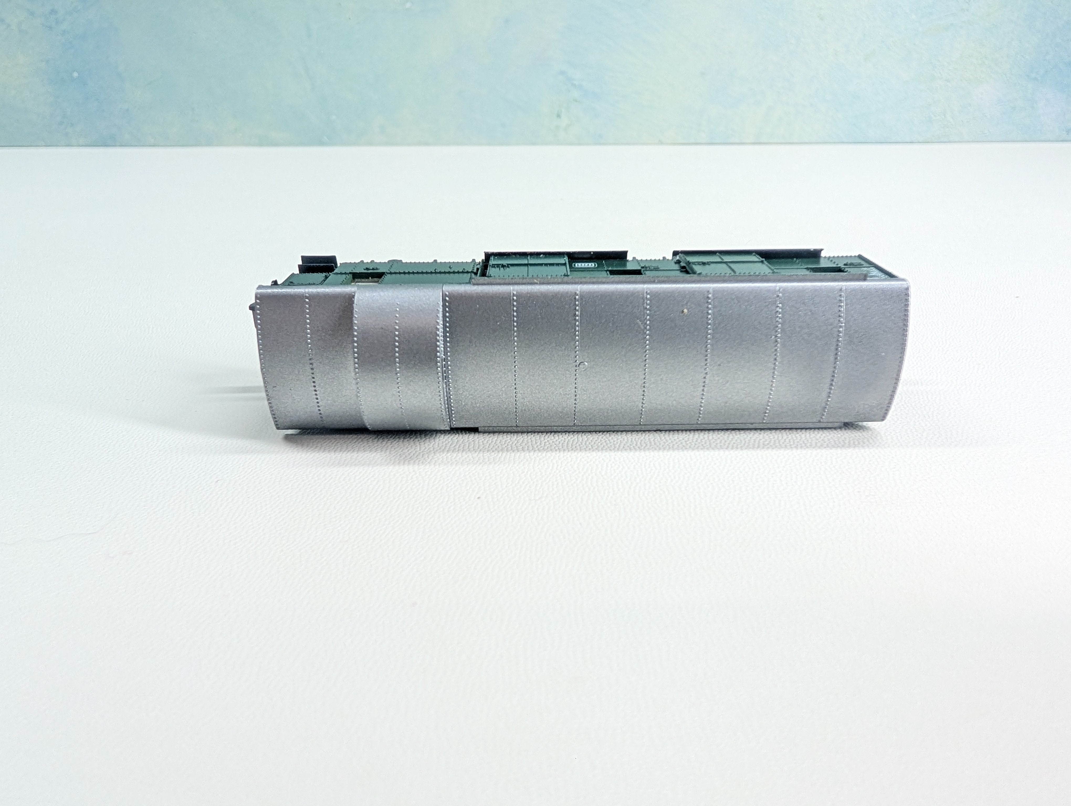 USED Fleischmann 8060 N Scale Luggage Baggage Car DB