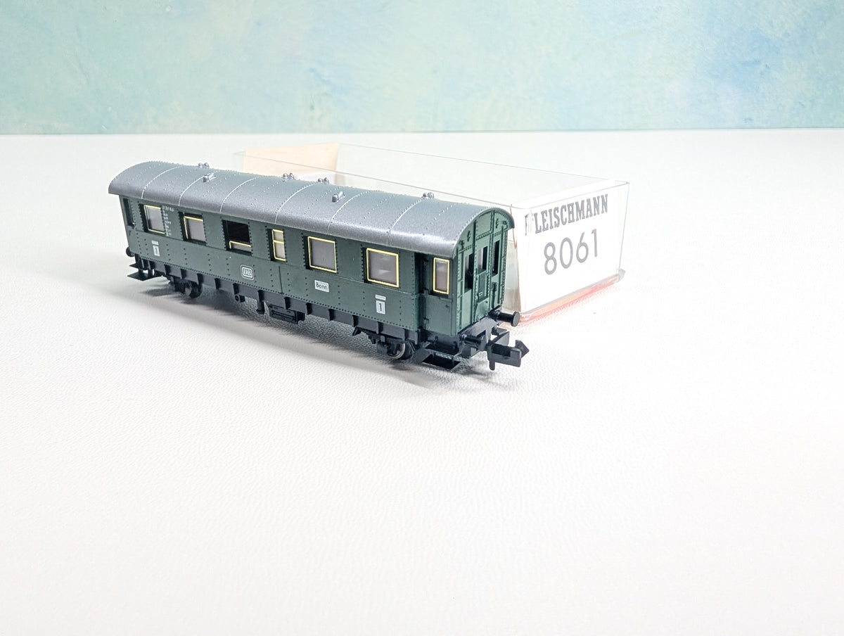 USED Fleischmann 8061 N Scale 1st Class Coach Car DB