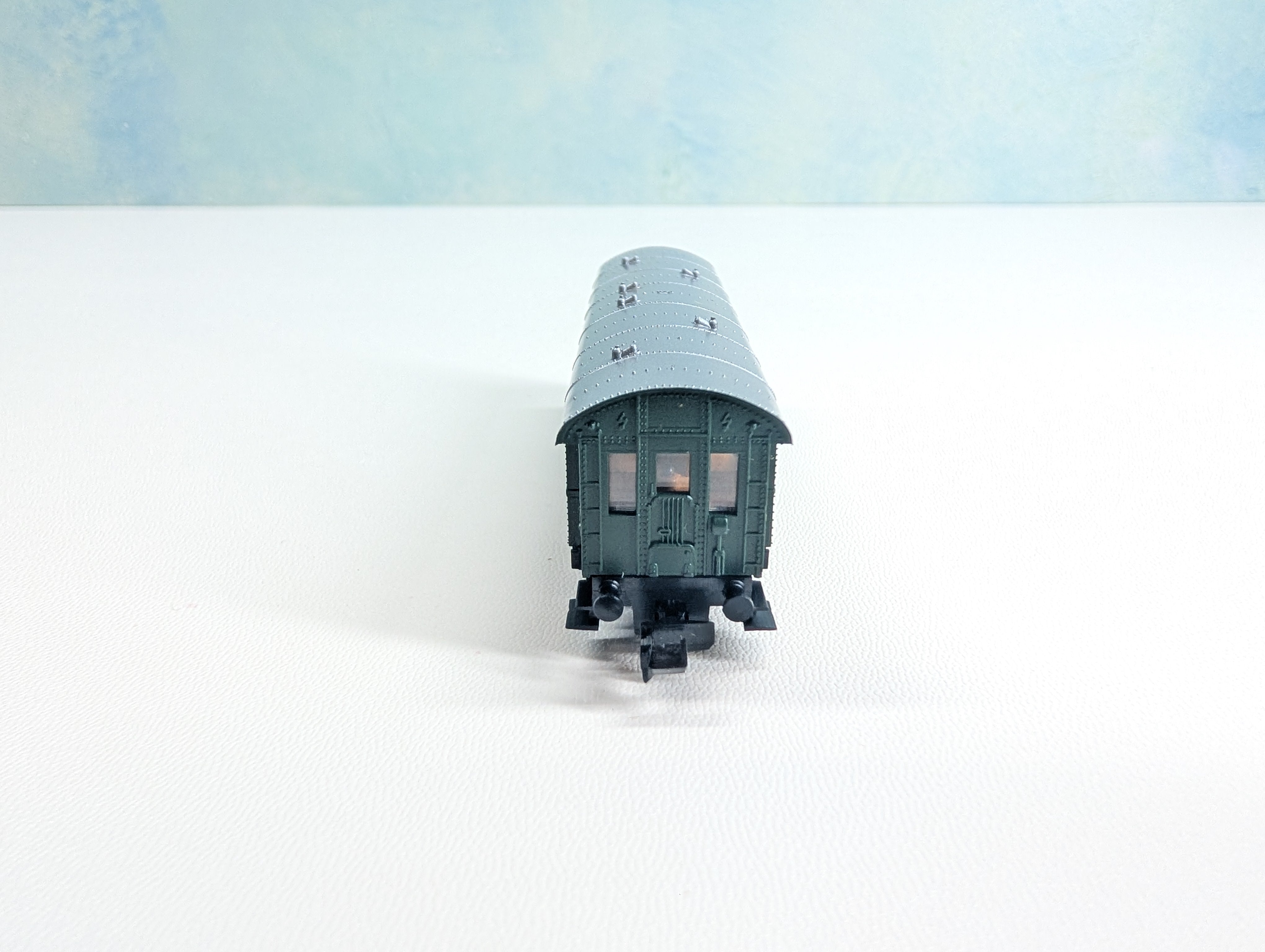 USED Fleischmann 8061 N Scale 1st Class Coach Car DB