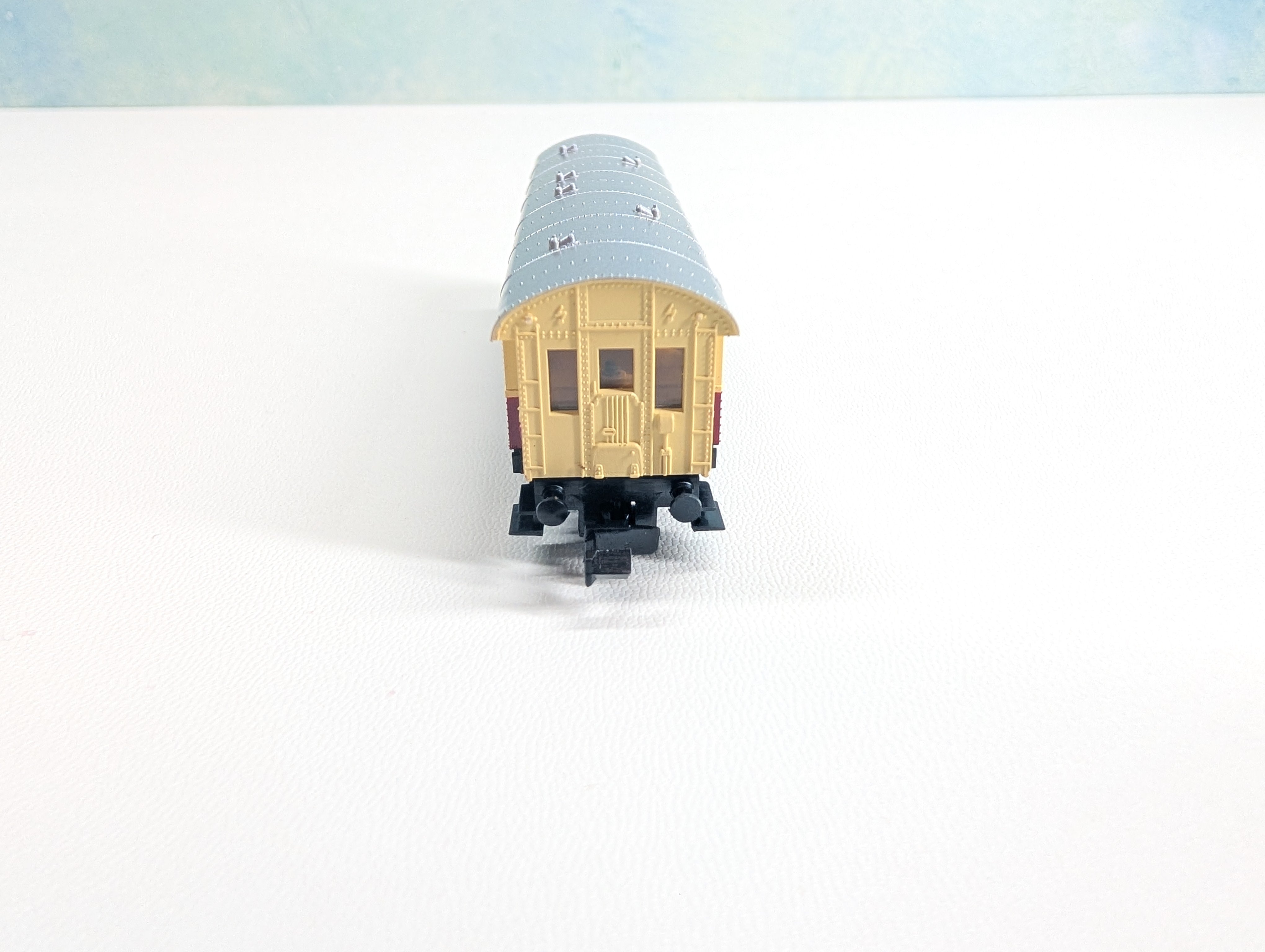 USED Fleischmann 8064 N Scale Coach Car Central