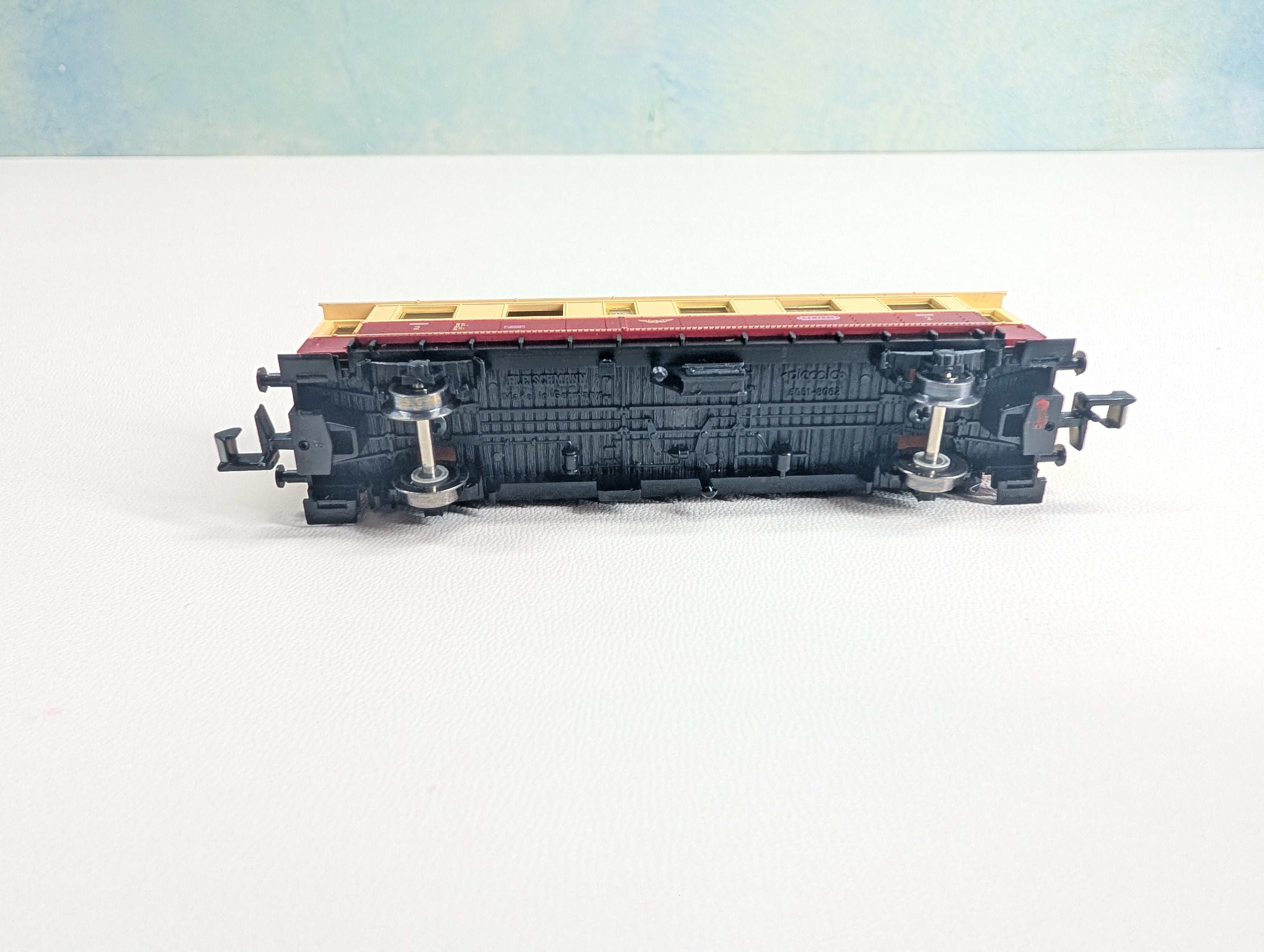 USED Fleischmann 8064 N Scale Coach Car Central