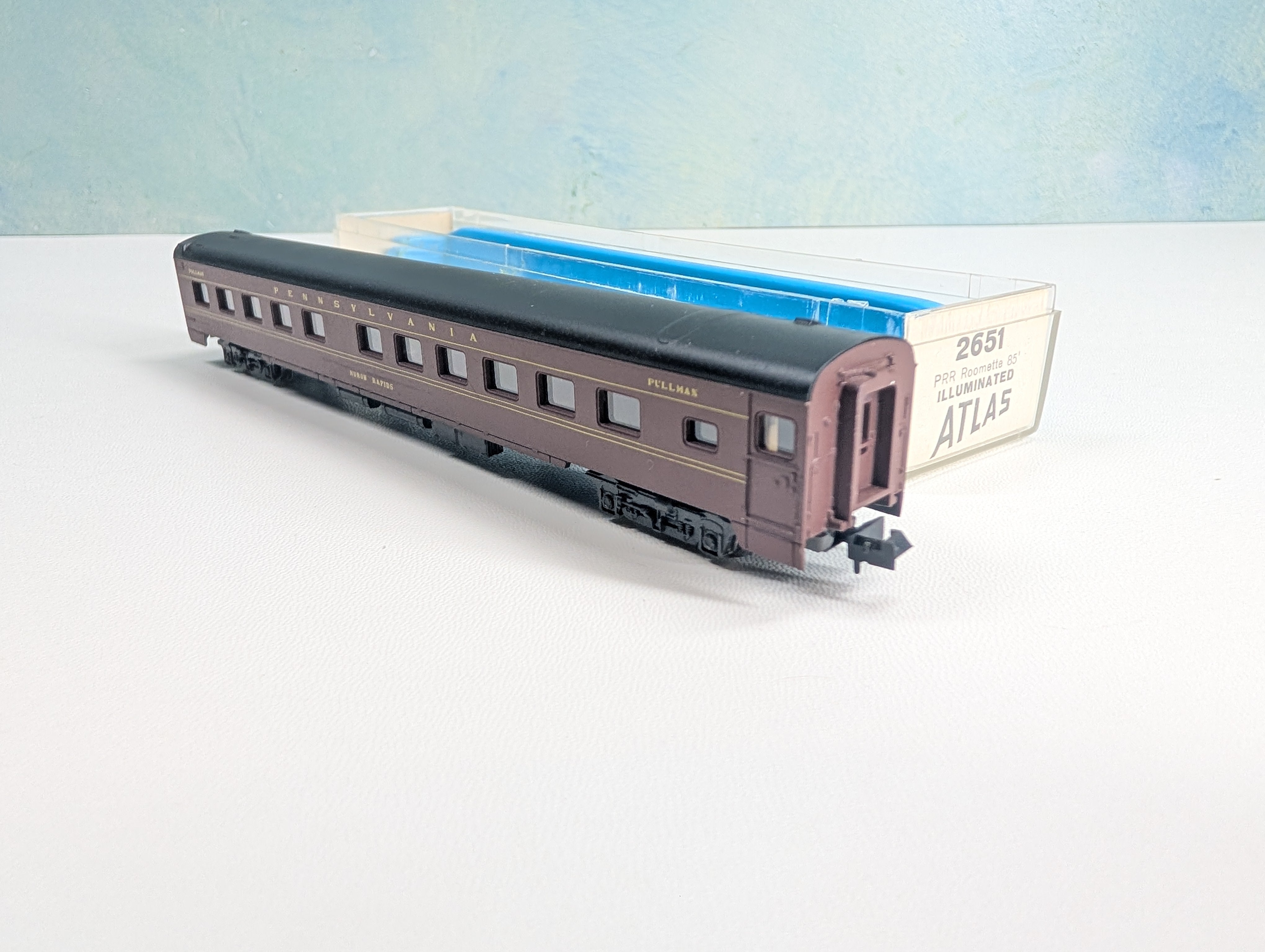 USED Atlas N Scale Roomette Passenger Car Pennsylvania Pullman Huron Rapids