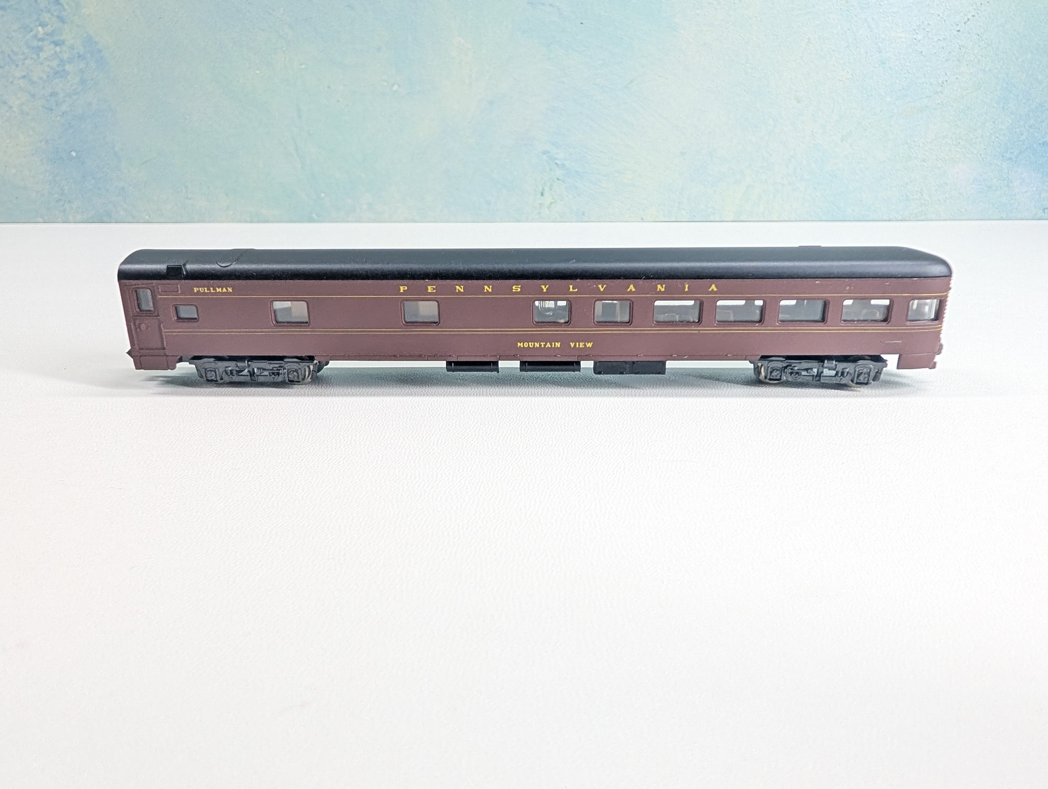 USED Atlas N Scale OBS Passenger Car Pennsylvania Pullman Mountain View