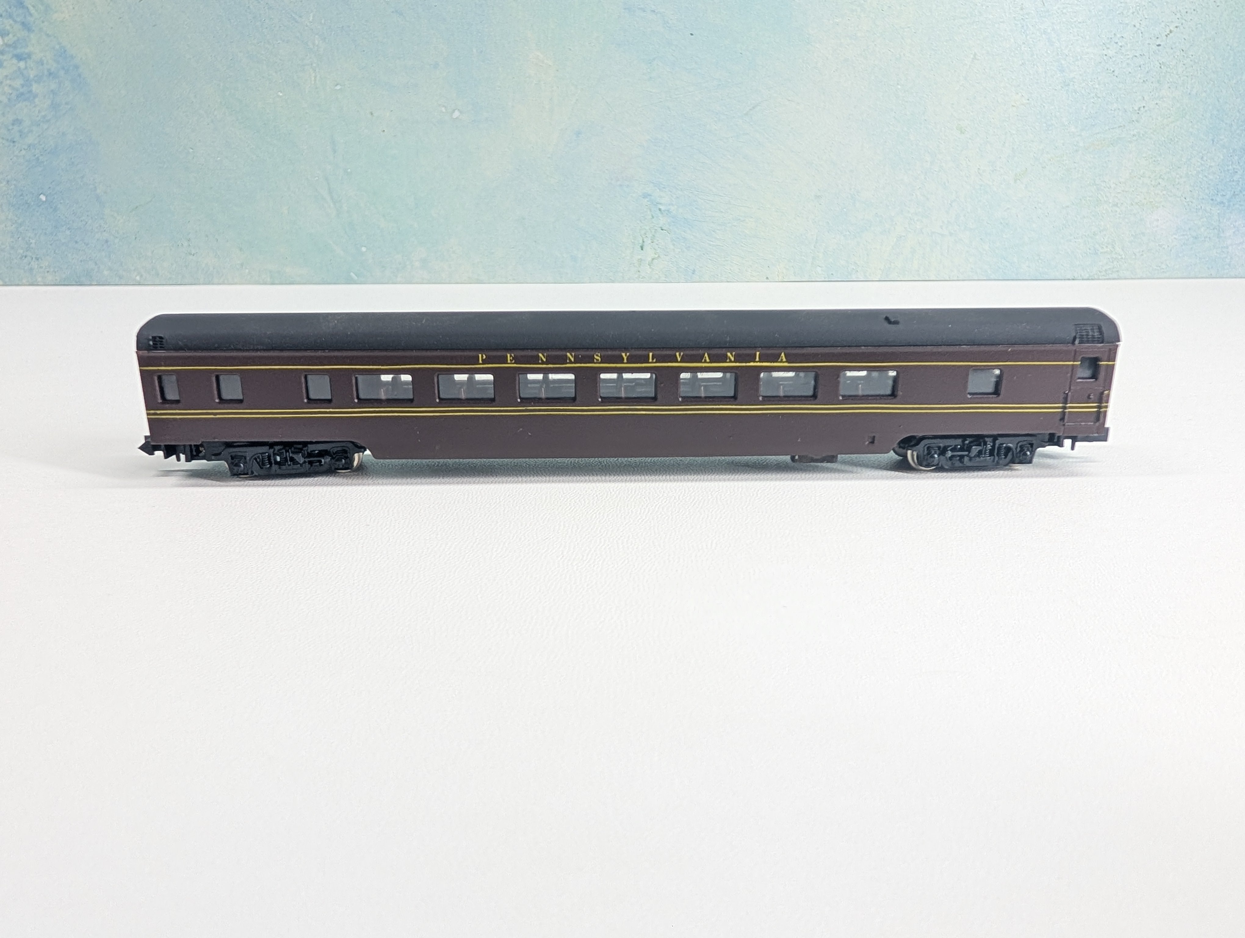USED Con-Cor 4001 A N Scale Smoothside Coach Passenger Car Pennsylvania