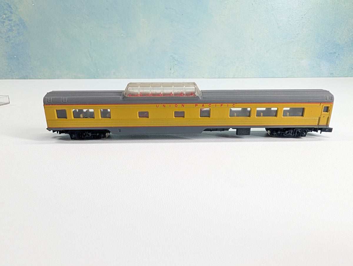 USED Con-Cor N Scale Dome Passenger Car Union Pacific