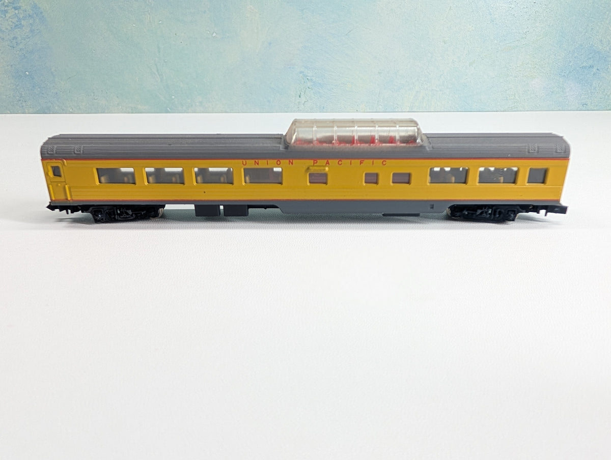 USED Con-Cor N Scale Dome Passenger Car Union Pacific
