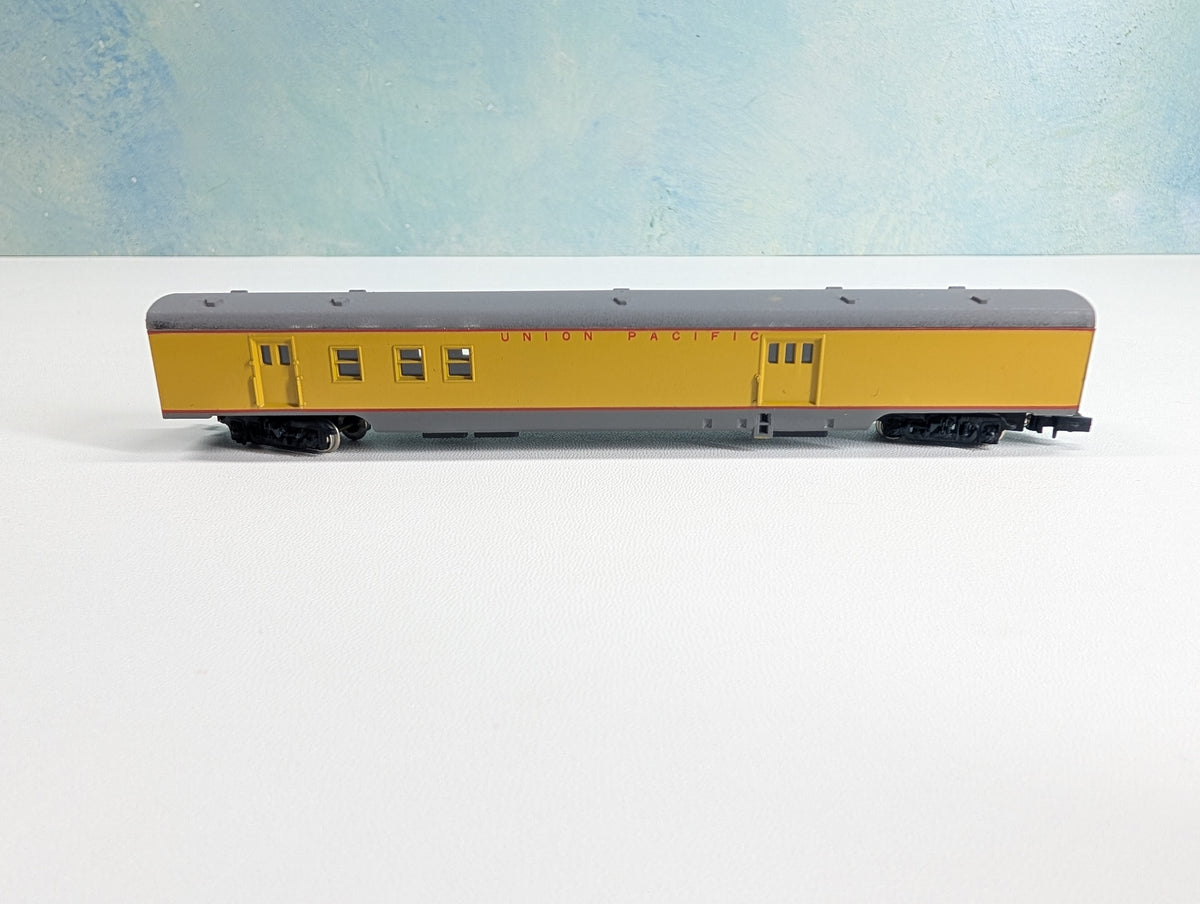 USED Con-Cor N Scale Baggage Passenger Car Union Pacific