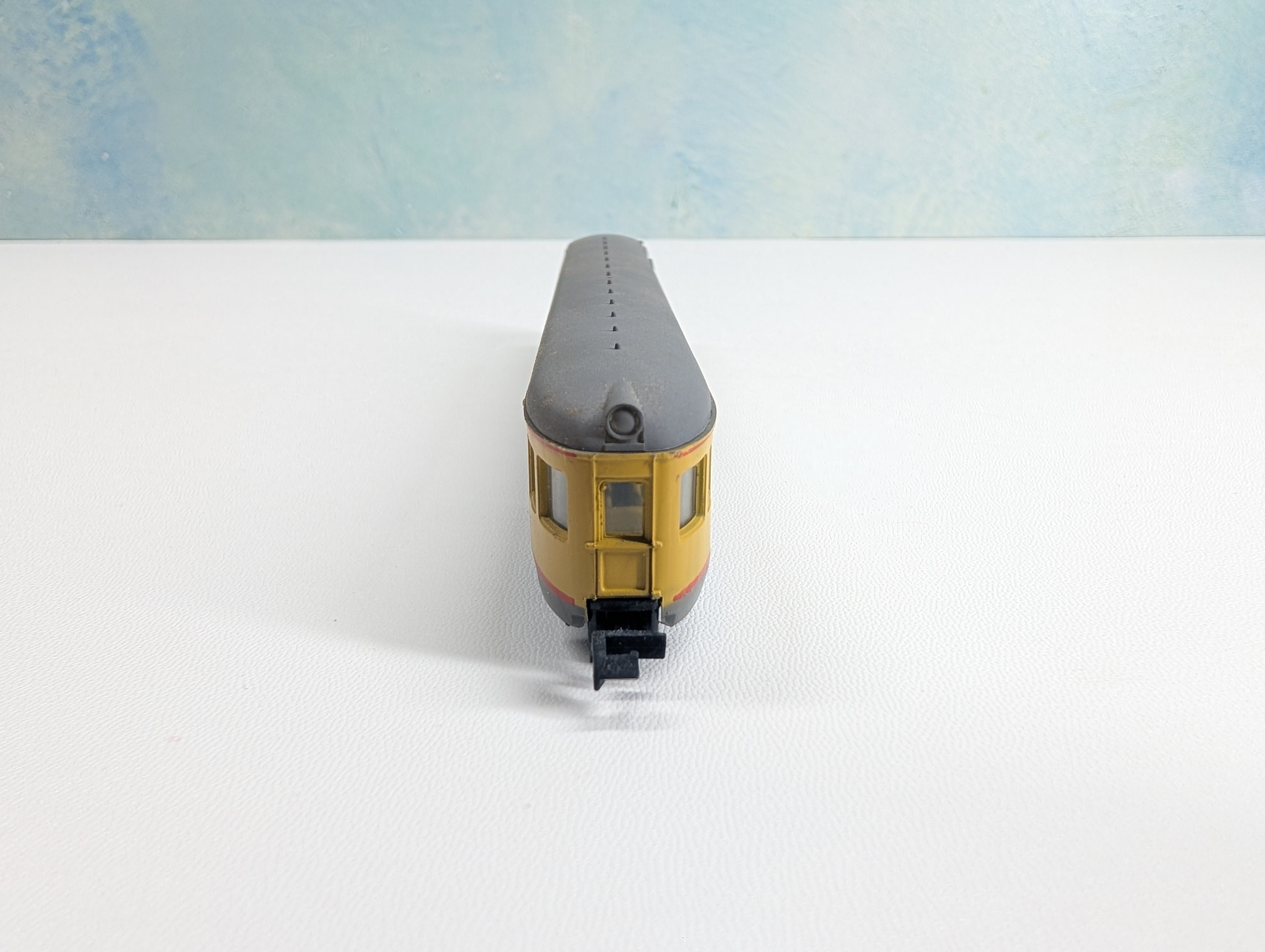 USED Con-Cor N Scale Smoothside OBS Passenger Car Union Pacific