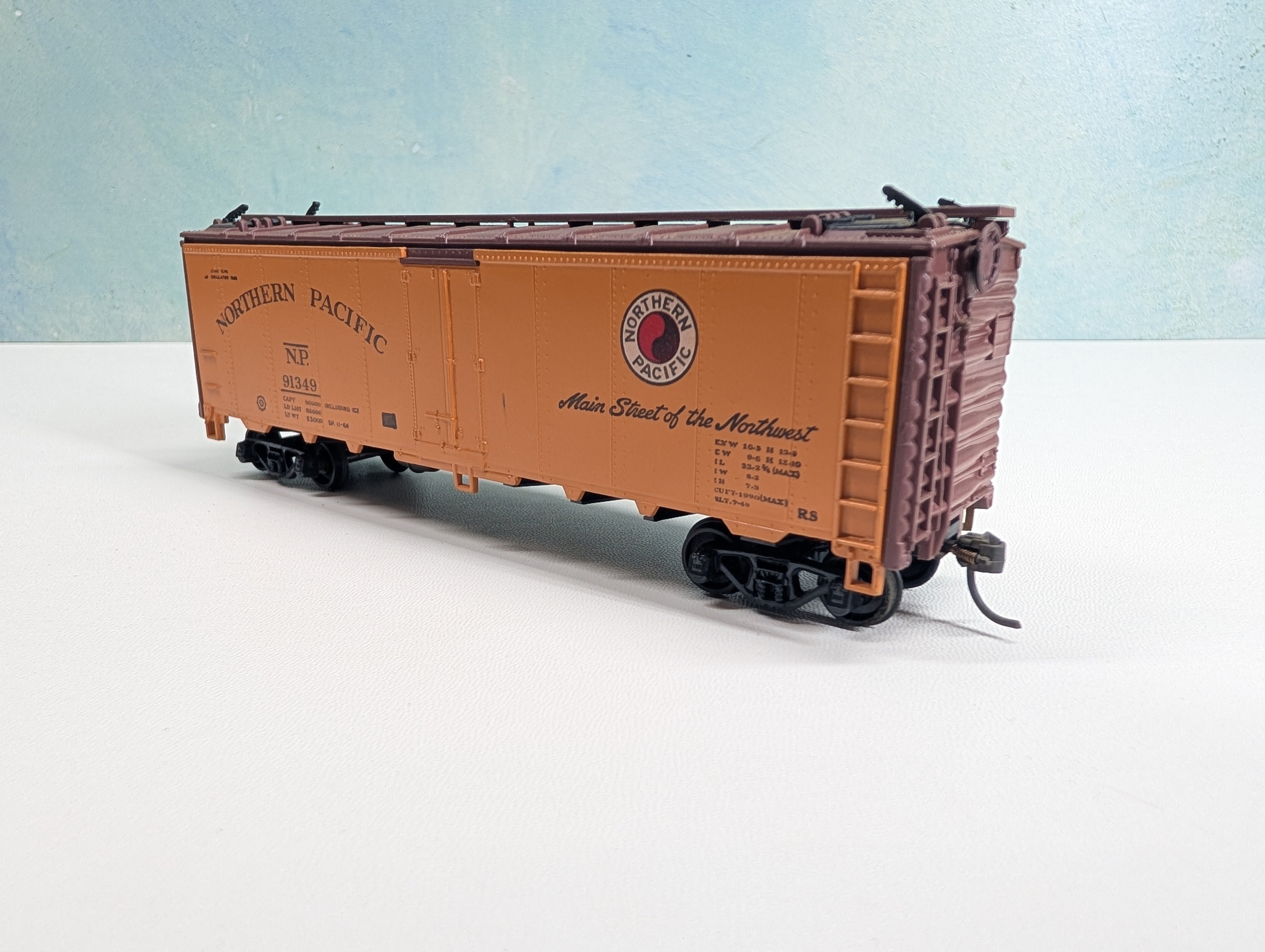 USED Athearn HO Scale 40' Reefer Box Car Northern Pacific NP #91349