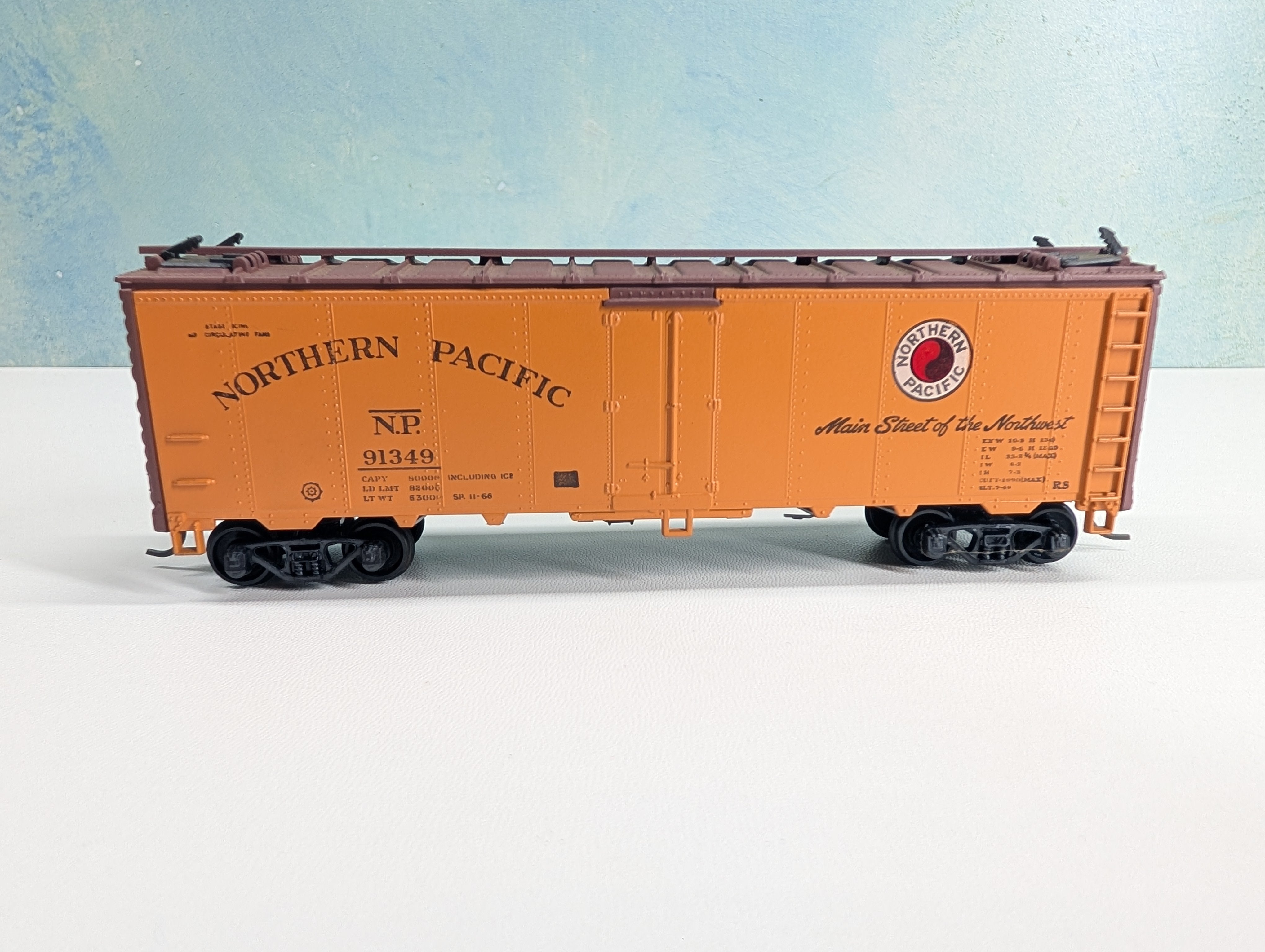 USED Athearn HO Scale 40' Reefer Box Car Northern Pacific NP #91349