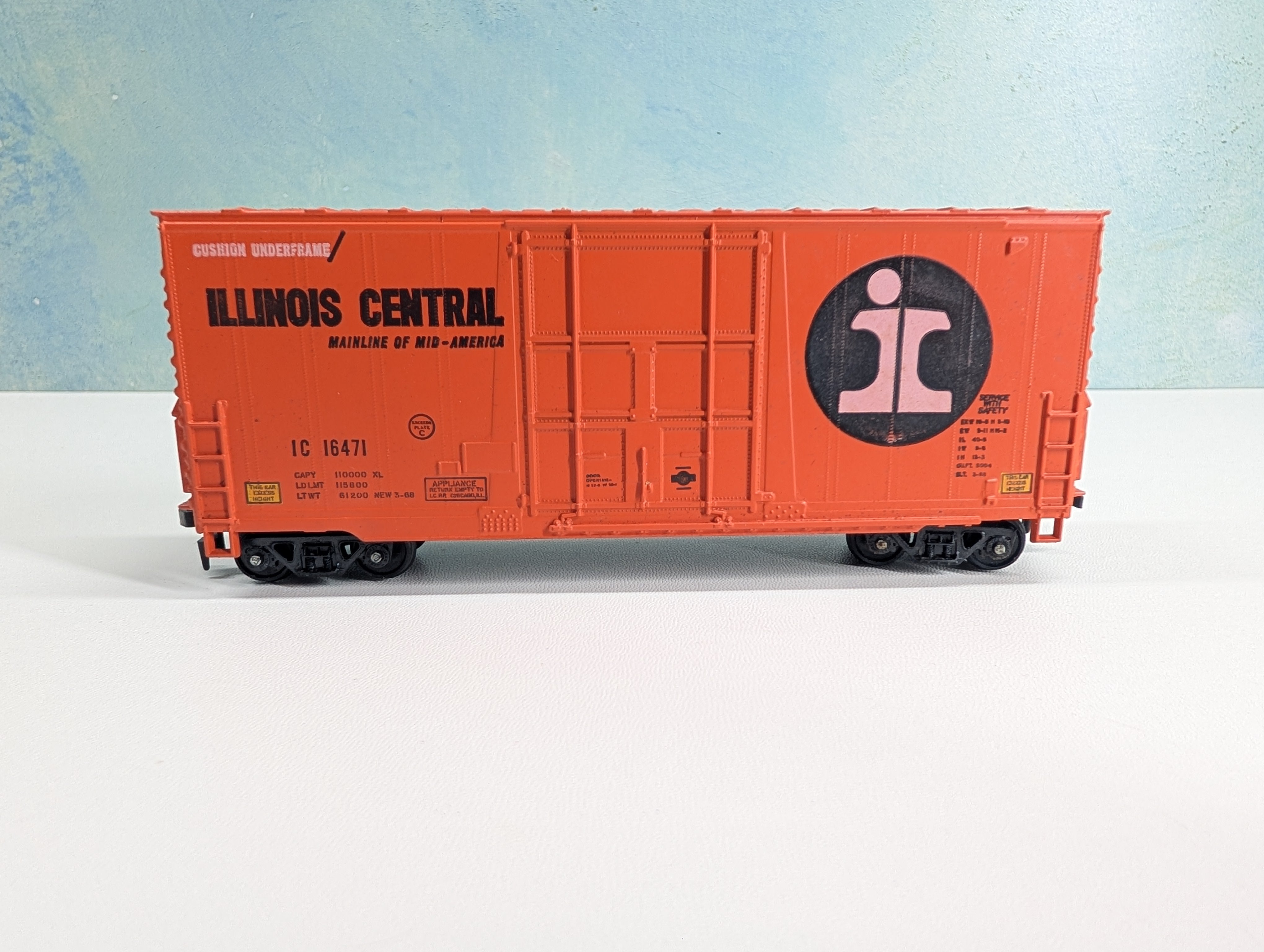 USED Athearn HO Scale 40' Hi-Cube Box Car Illinois Central IC #16471