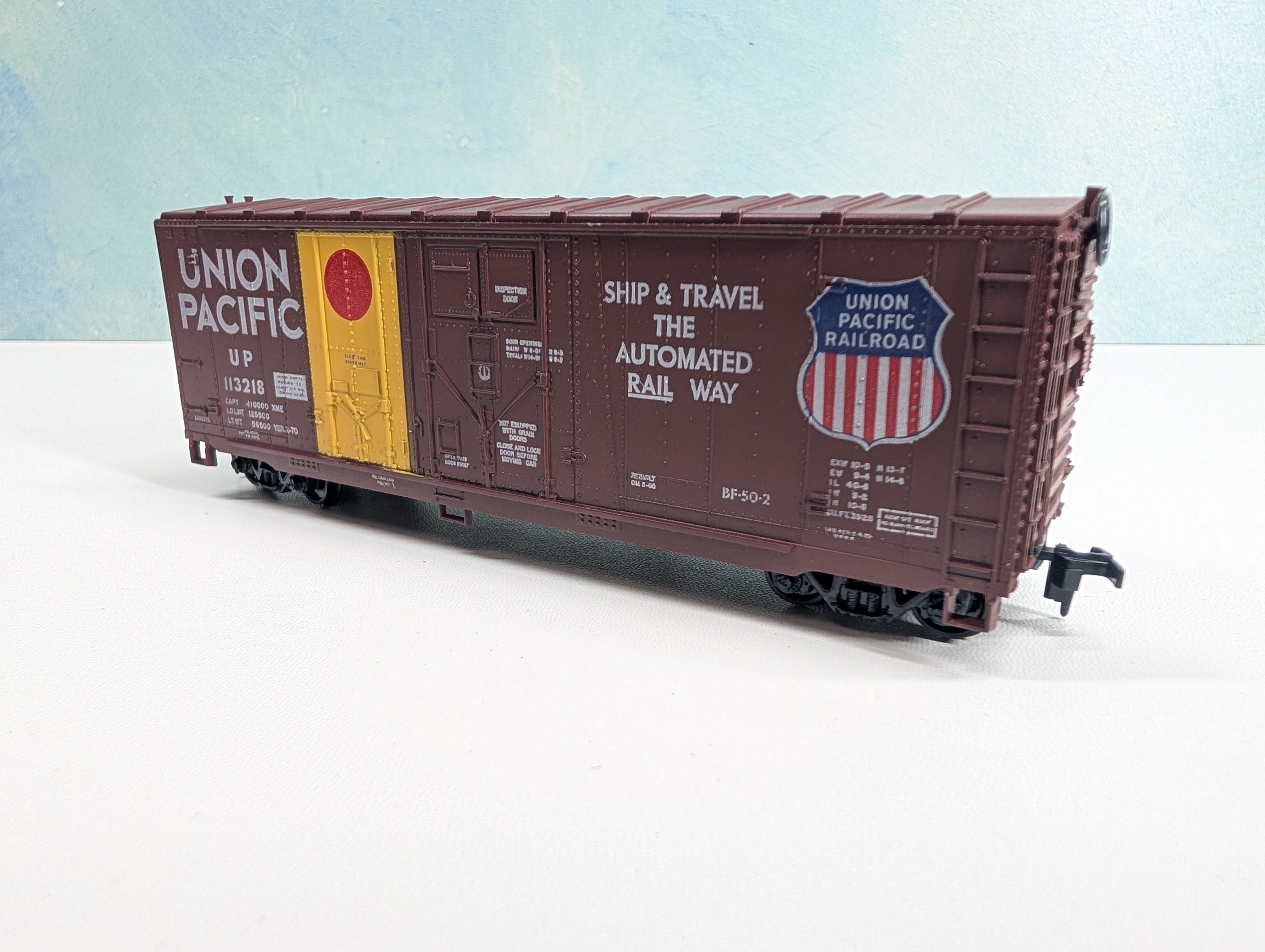 USED Athearn HO Scale 40' Grainloading Box Car Union Pacific UP #113218