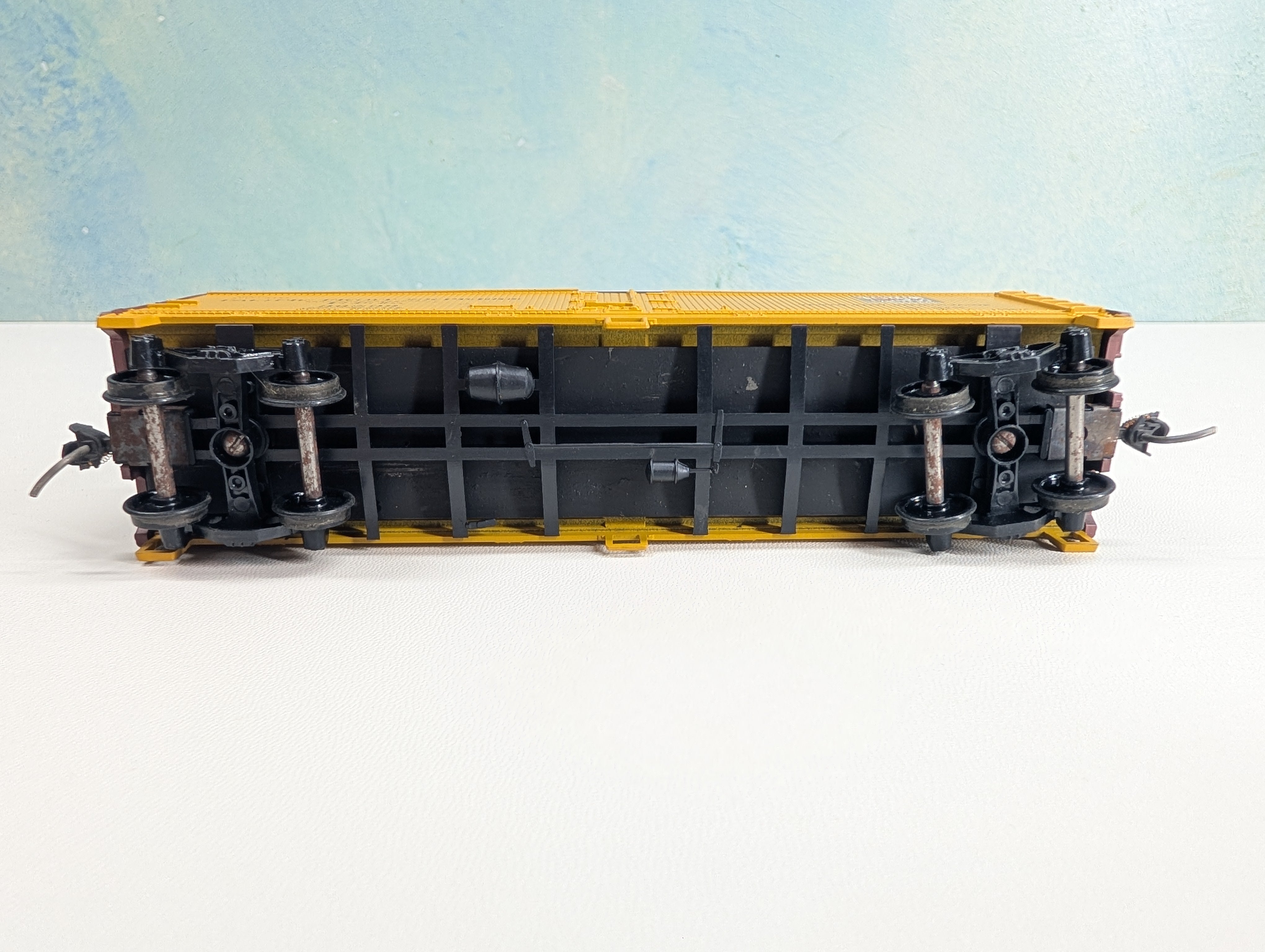 USED Athearn HO Scale 40' Wood Reefer Box Car Pacific Fruit Express PFE #36302 WP