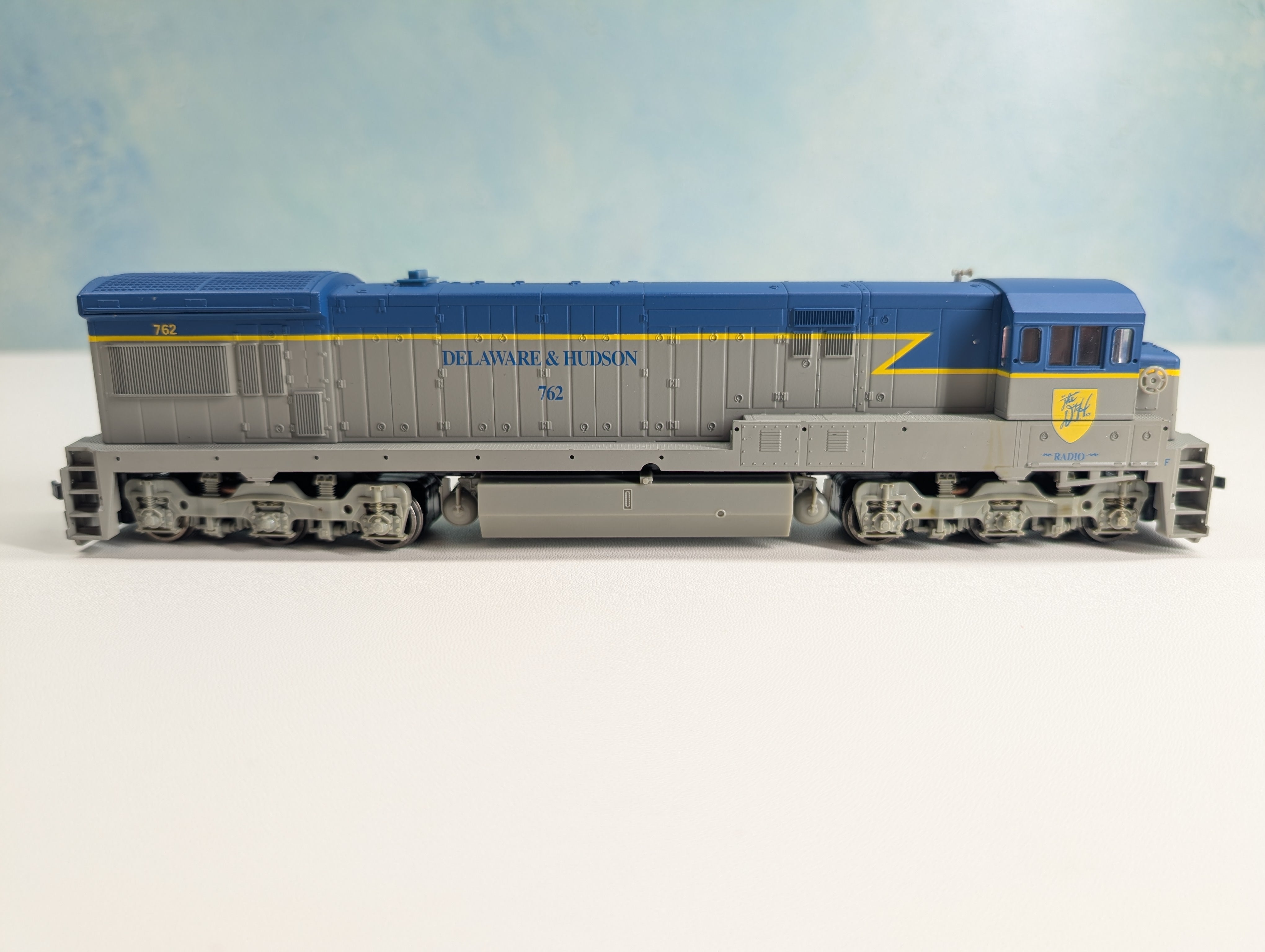 Atlas 8515 HO Scale U33C Diesel Locomotive Delaware and Hudson D&H #762 Runs Great! DC