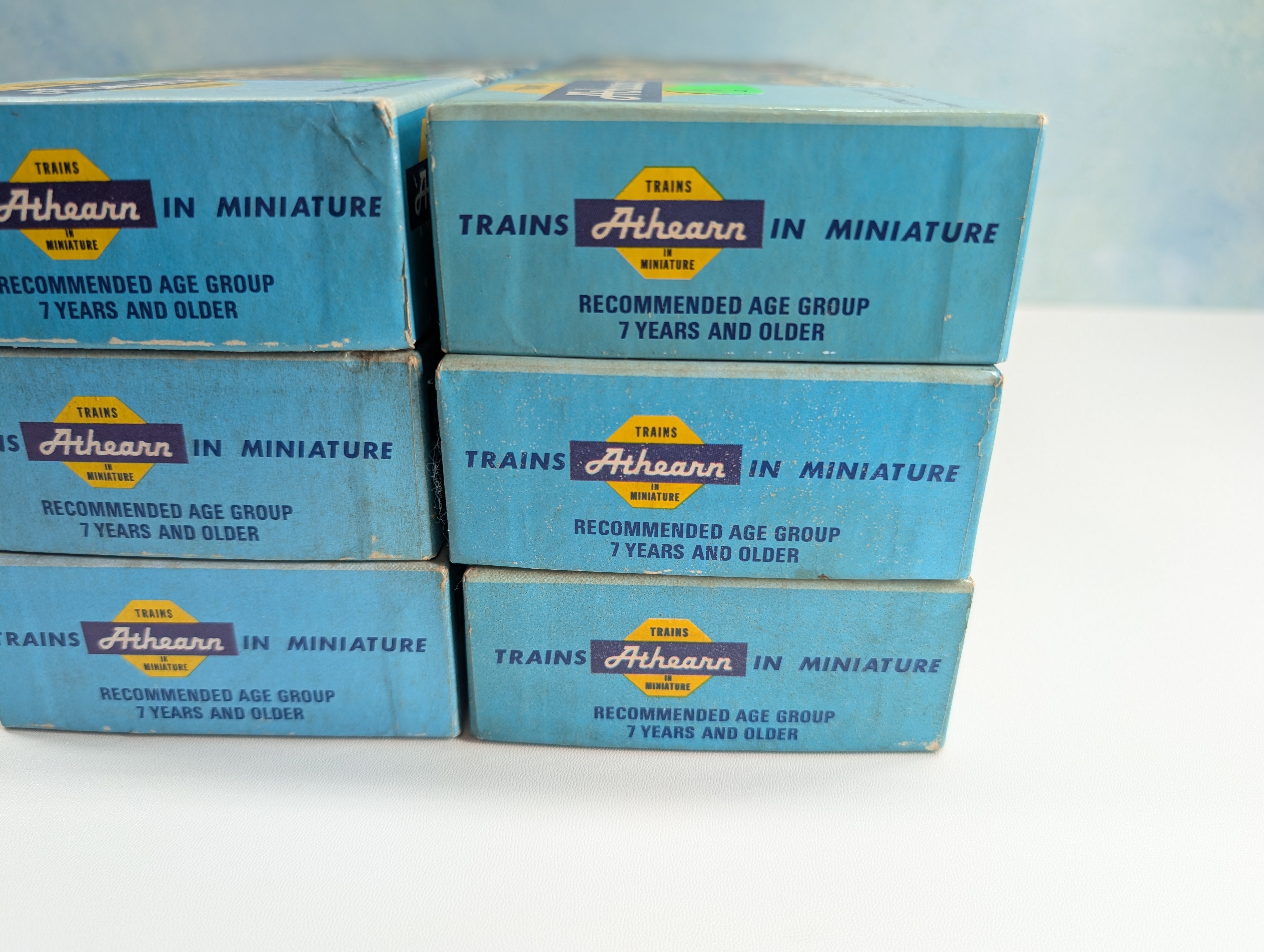 USED Athearn HO Scale Empty Long Train Boxes for Storage (6 pcs)
