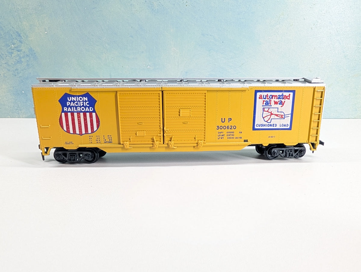 USED Athearn HO Scale 50' DD Auto Box Car Union Pacific UP #300620