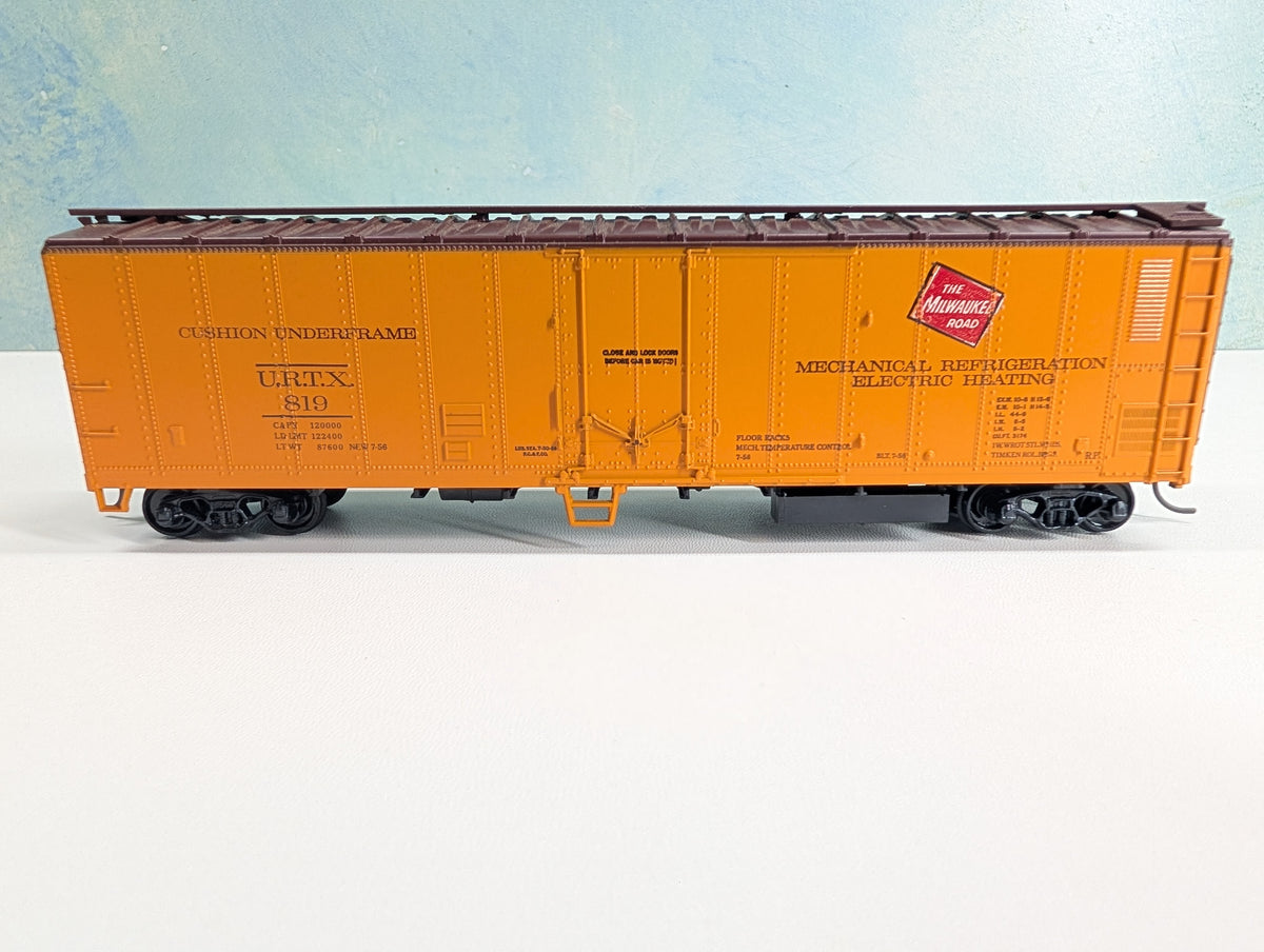 USED Athearn HO Scale 50' Reefer Box Car Milwaukee Road URTX #819