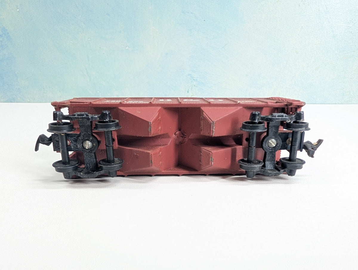 USED HO Scale 2 Bay Hopper with Coal Baltimore and Ohio B&O #320835