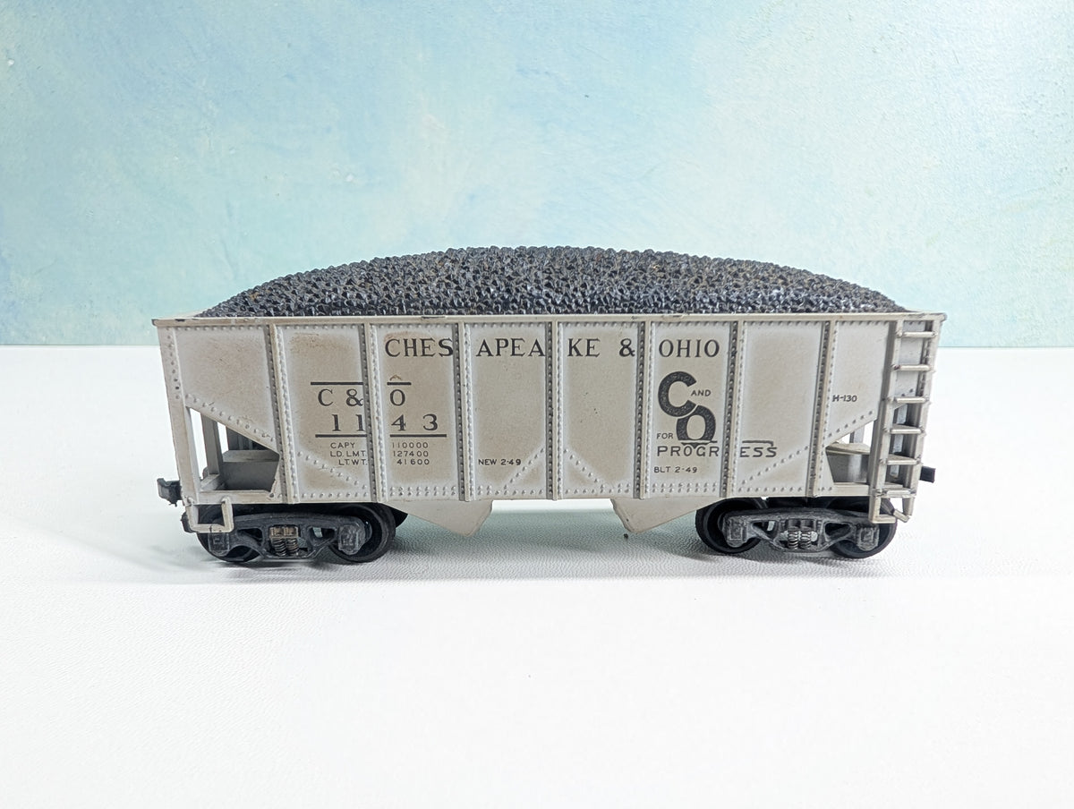 USED HO Scale 2 Bay Hopper with Coal Chesapeake and Ohio C&O #1143