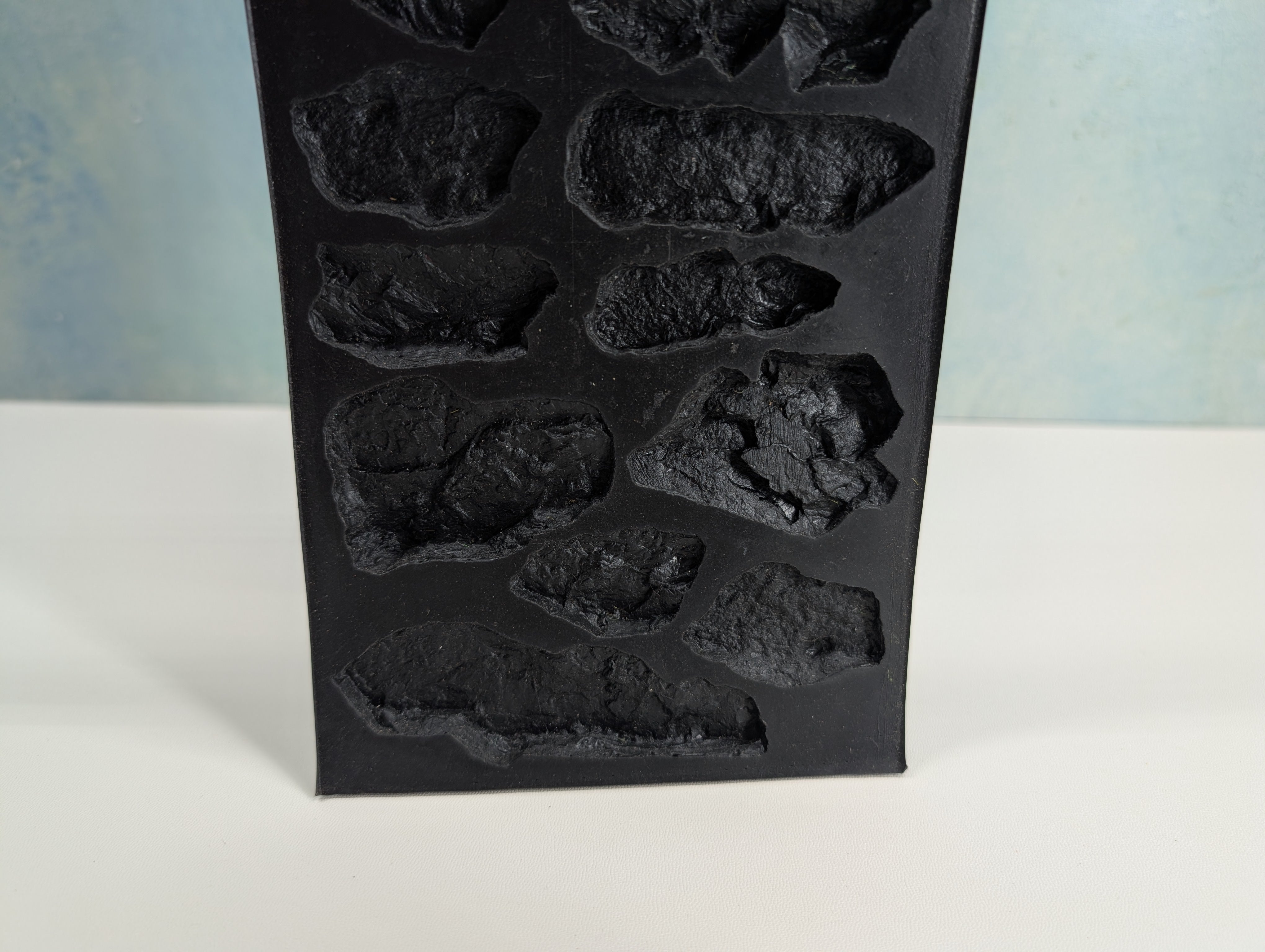 USED Woodland Scenics C1231 Multi Scale Surface Rocks Mold