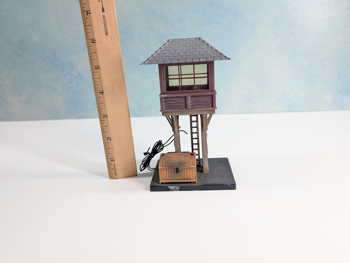 USED MTH O Elevated Gate Tower (Weathered)
