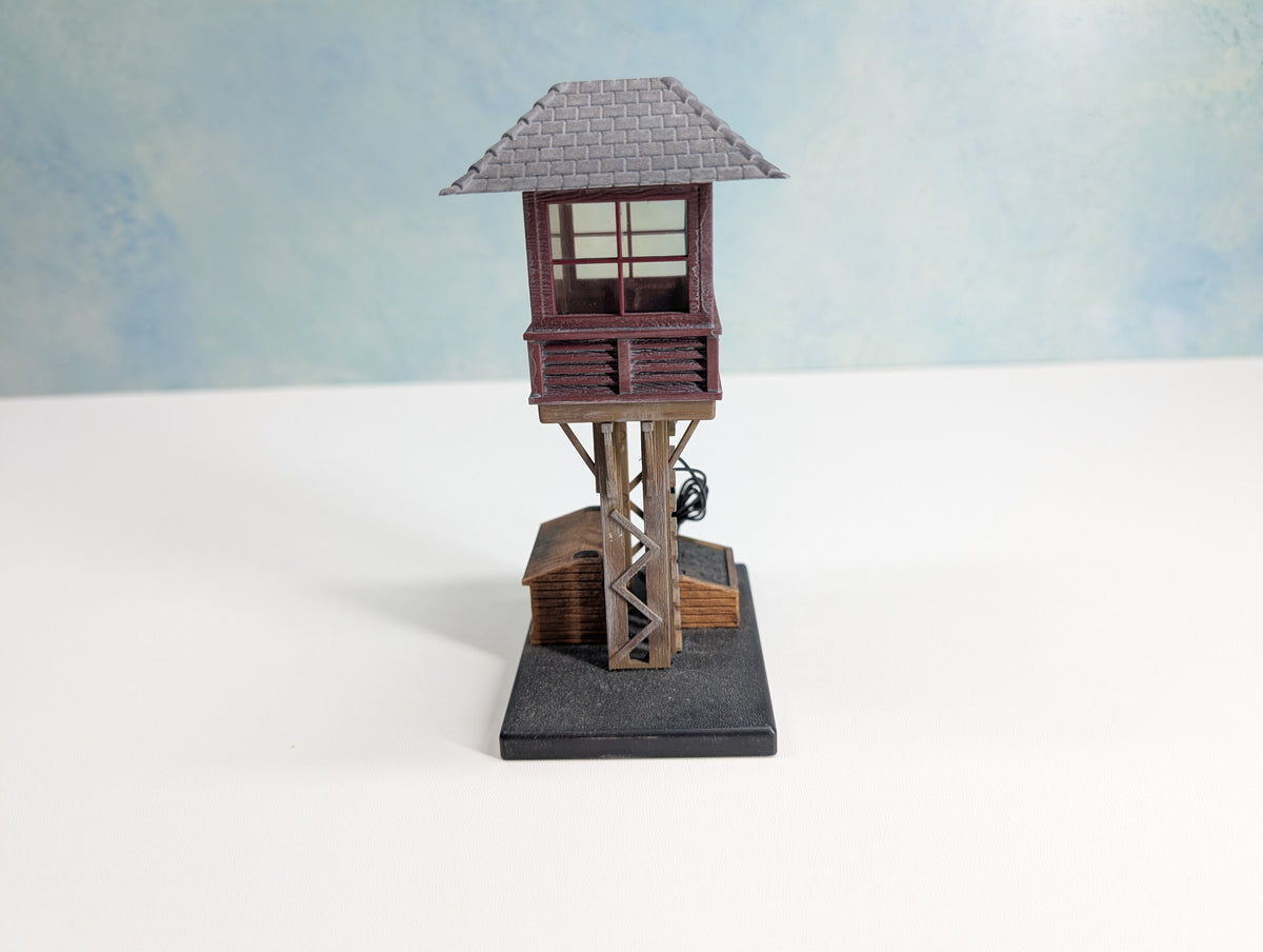USED MTH O Elevated Gate Tower (Weathered)