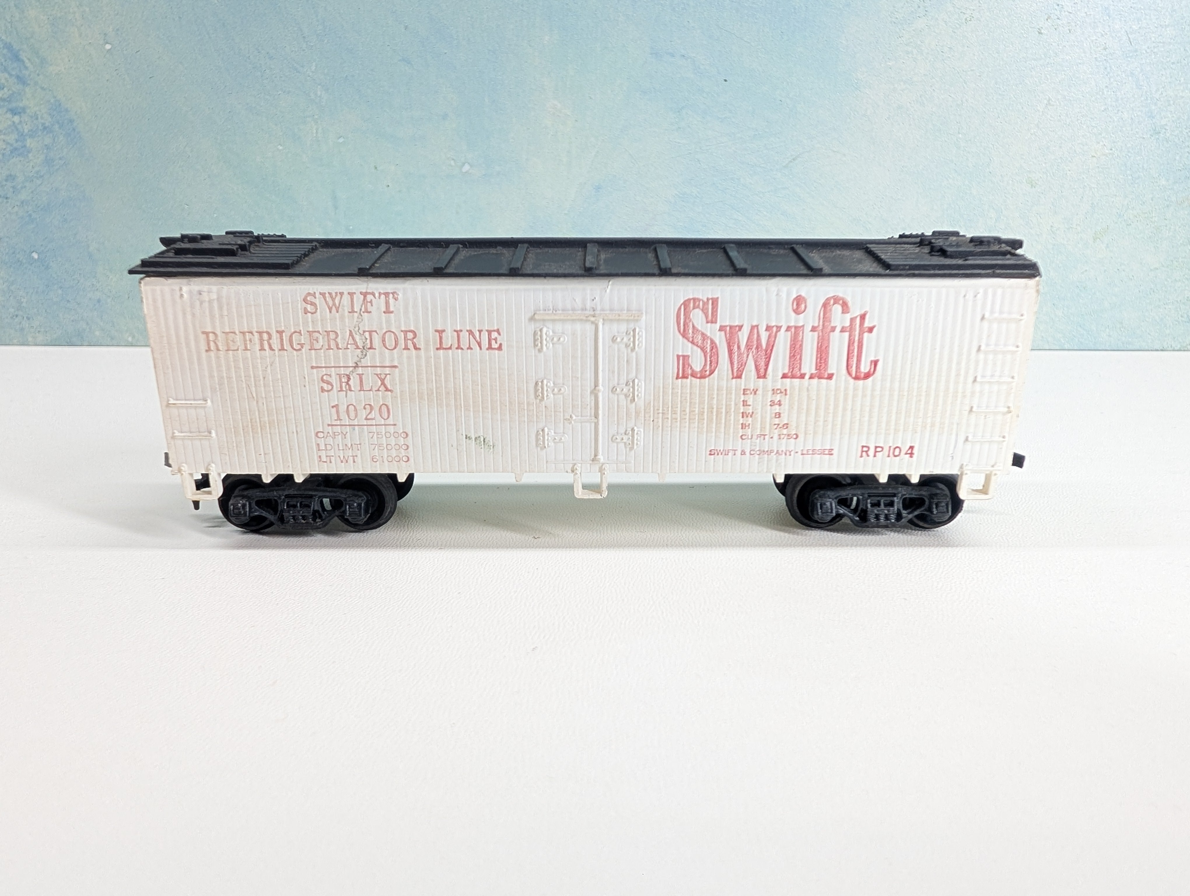 USED HO Scale Reefer Swift Refrigerator Line SRLX #1020