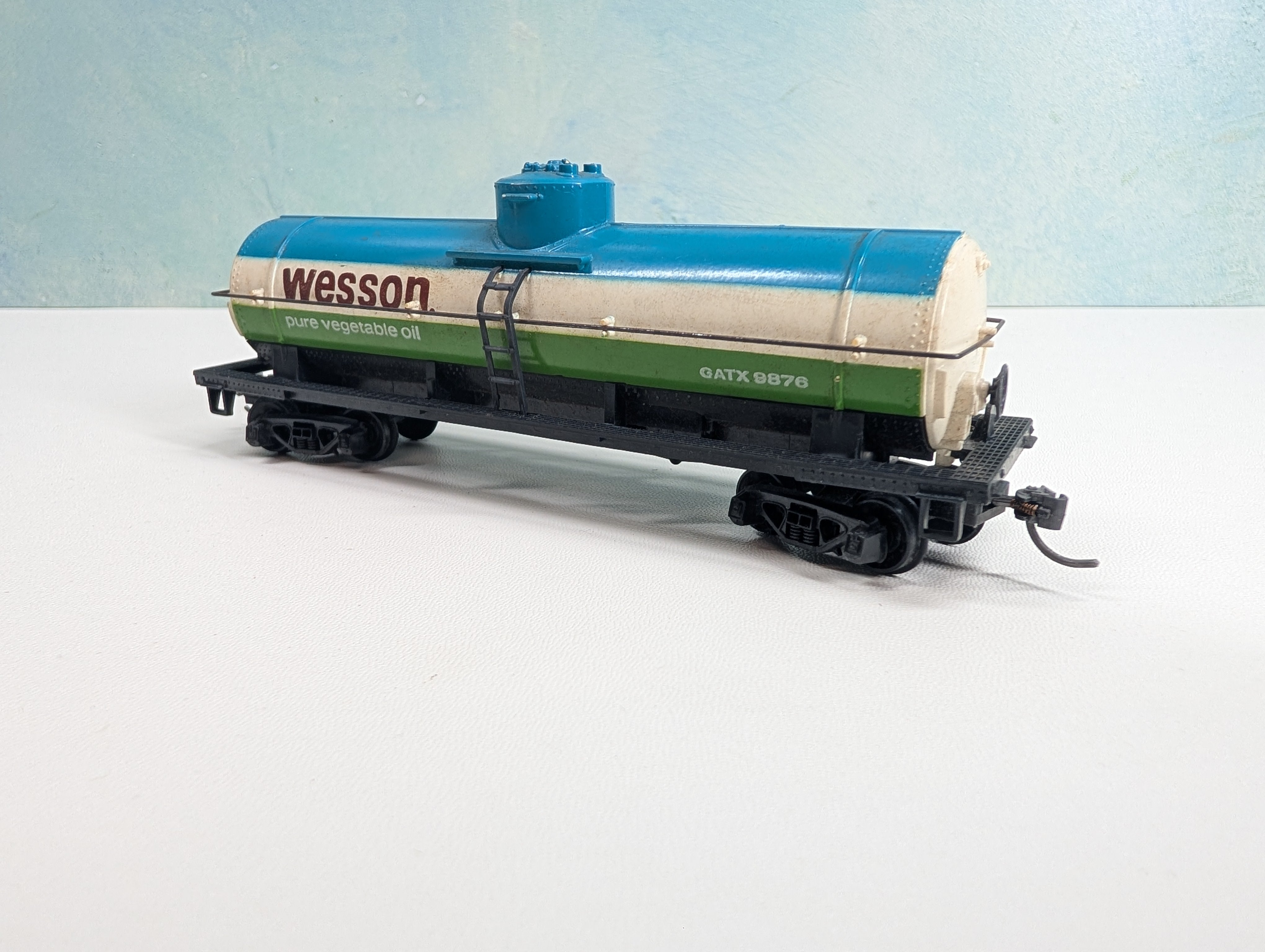 USED Tyco HO Scale Single Dome Tank Car Wesson Pure Vegetable Oil GATX #9876