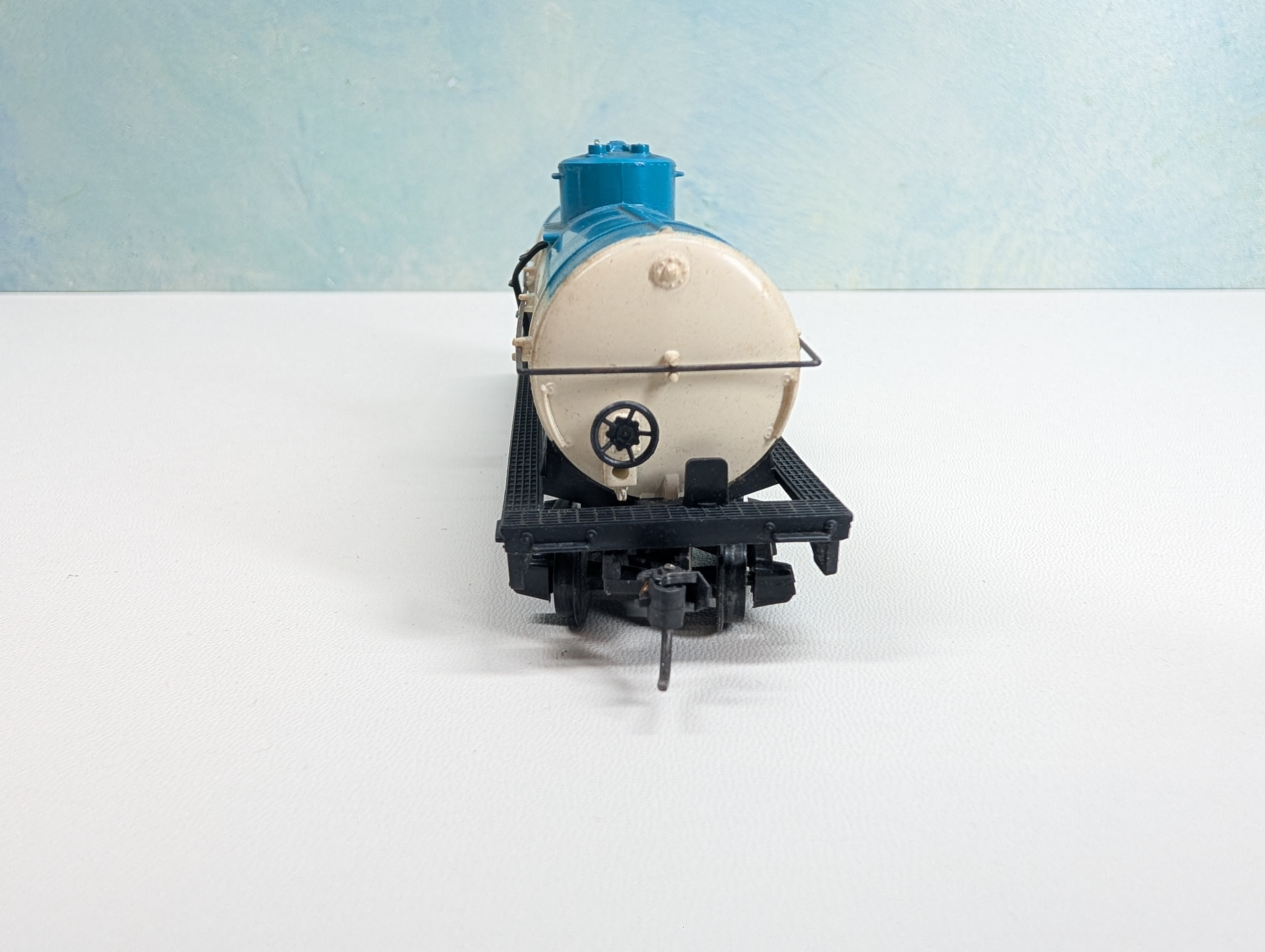 USED Tyco HO Scale Single Dome Tank Car Wesson Pure Vegetable Oil GATX #9876