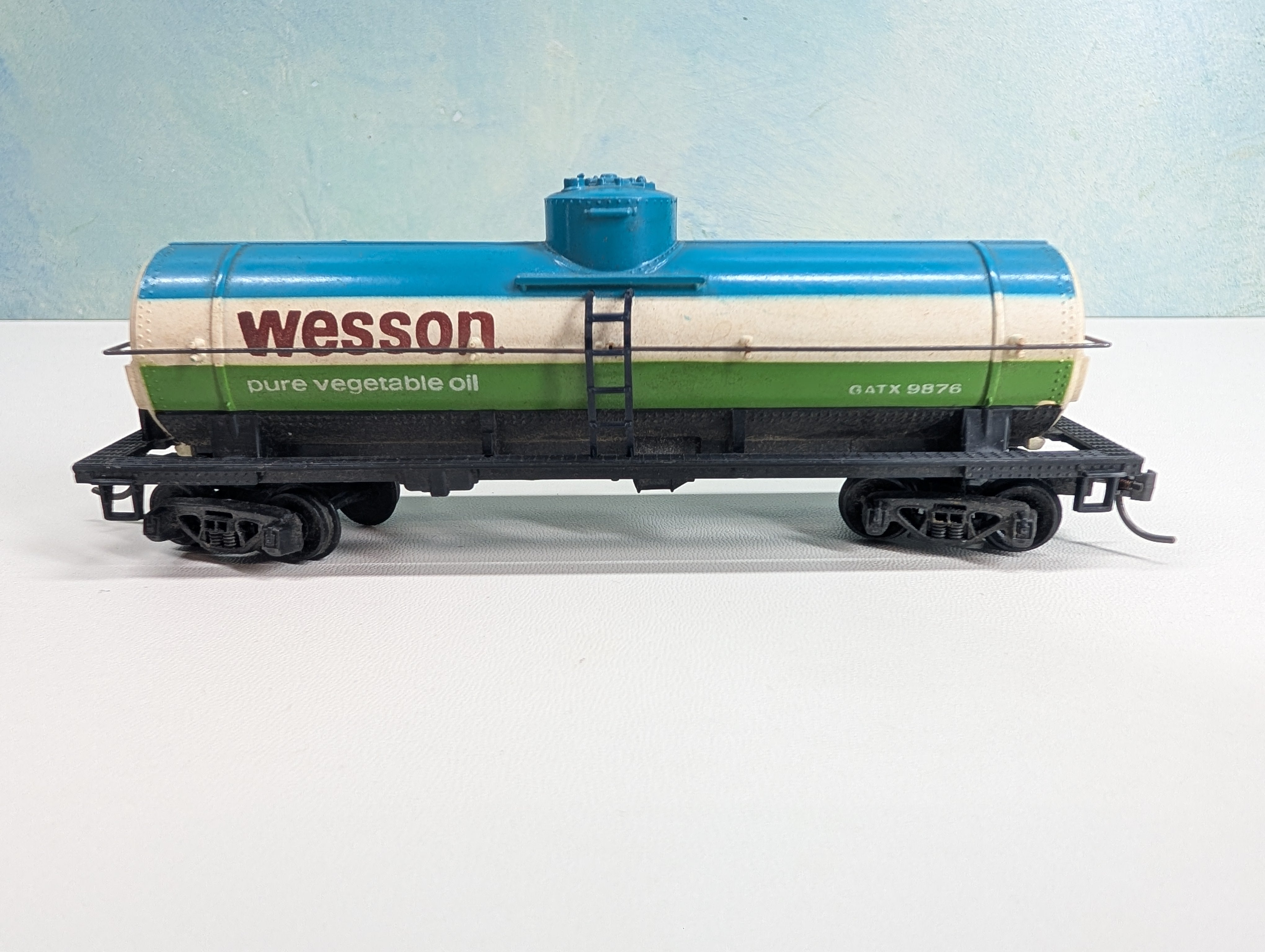 USED Tyco HO Scale Single Dome Tank Car Wesson Pure Vegetable Oil GATX #9876