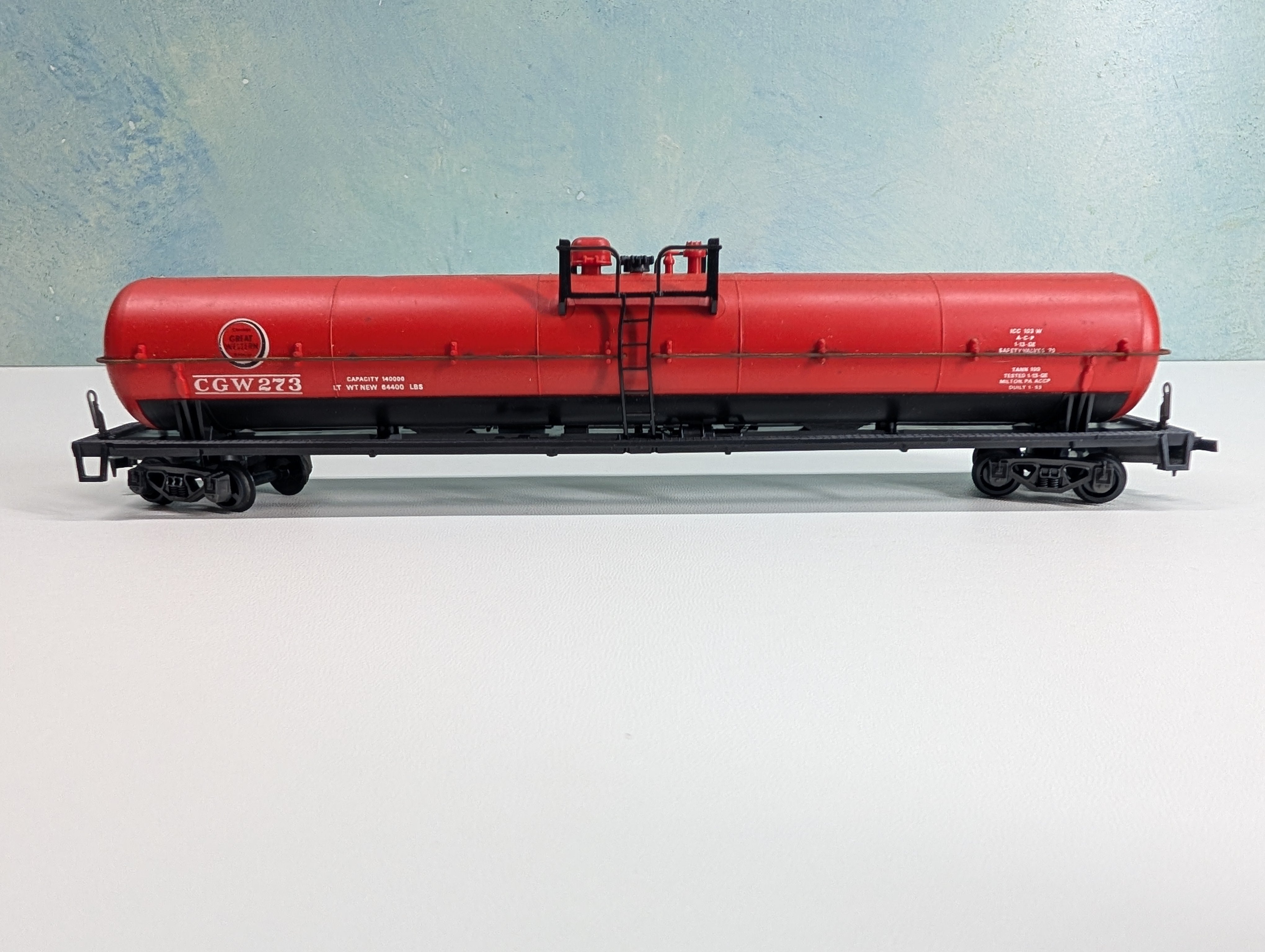 USED PMI 7011 HO Scale 62' Tank Car Chicago Great Western CGW #273